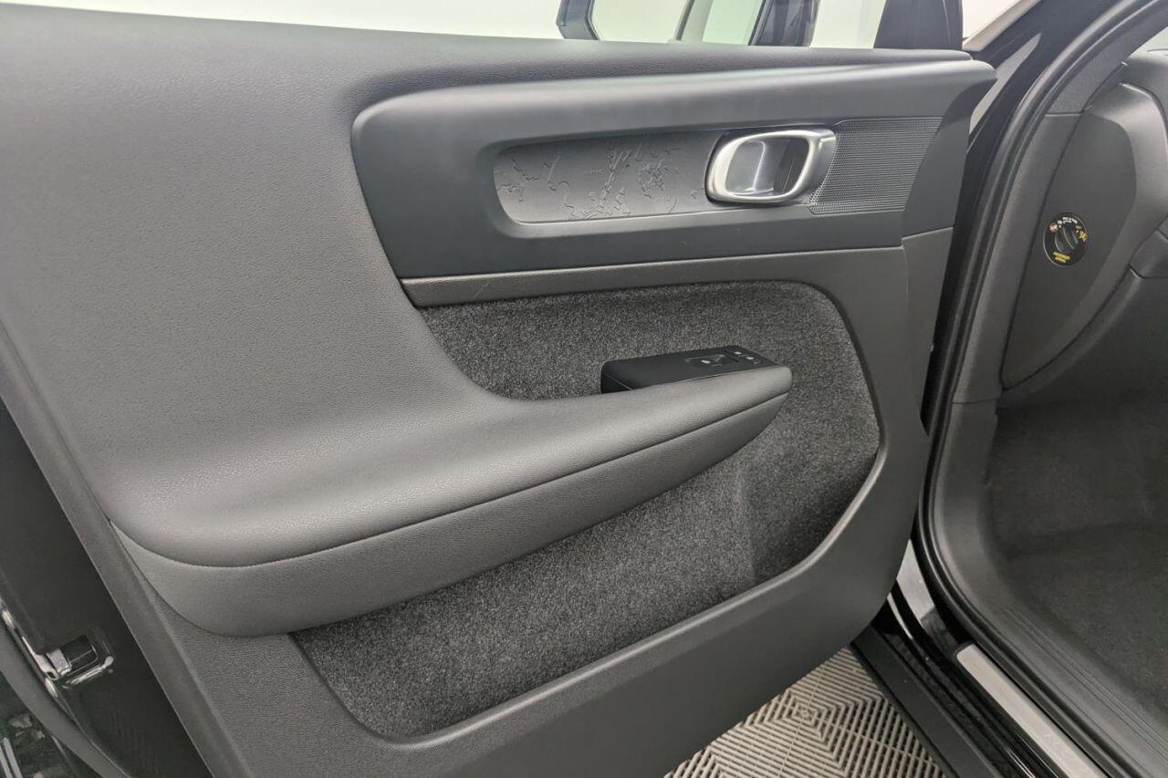 Volvo C40 view 26
