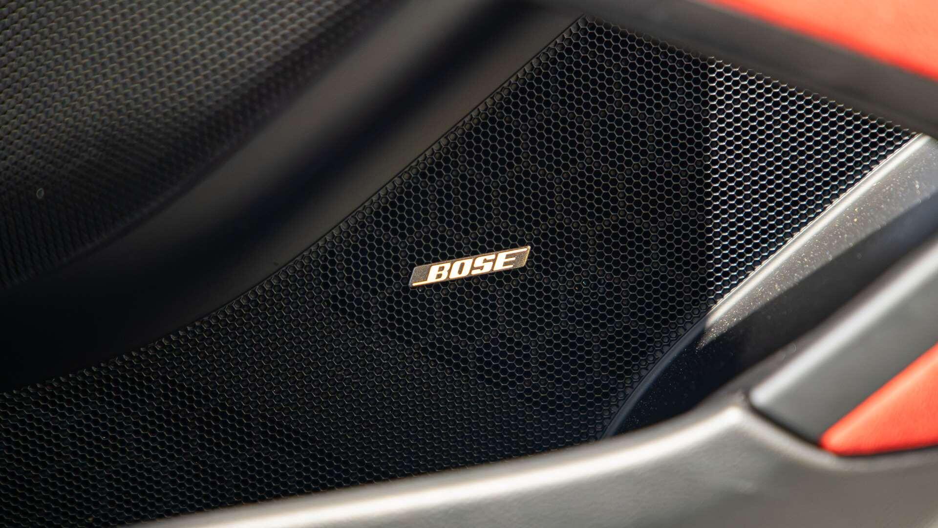 Porsche 911 view 31