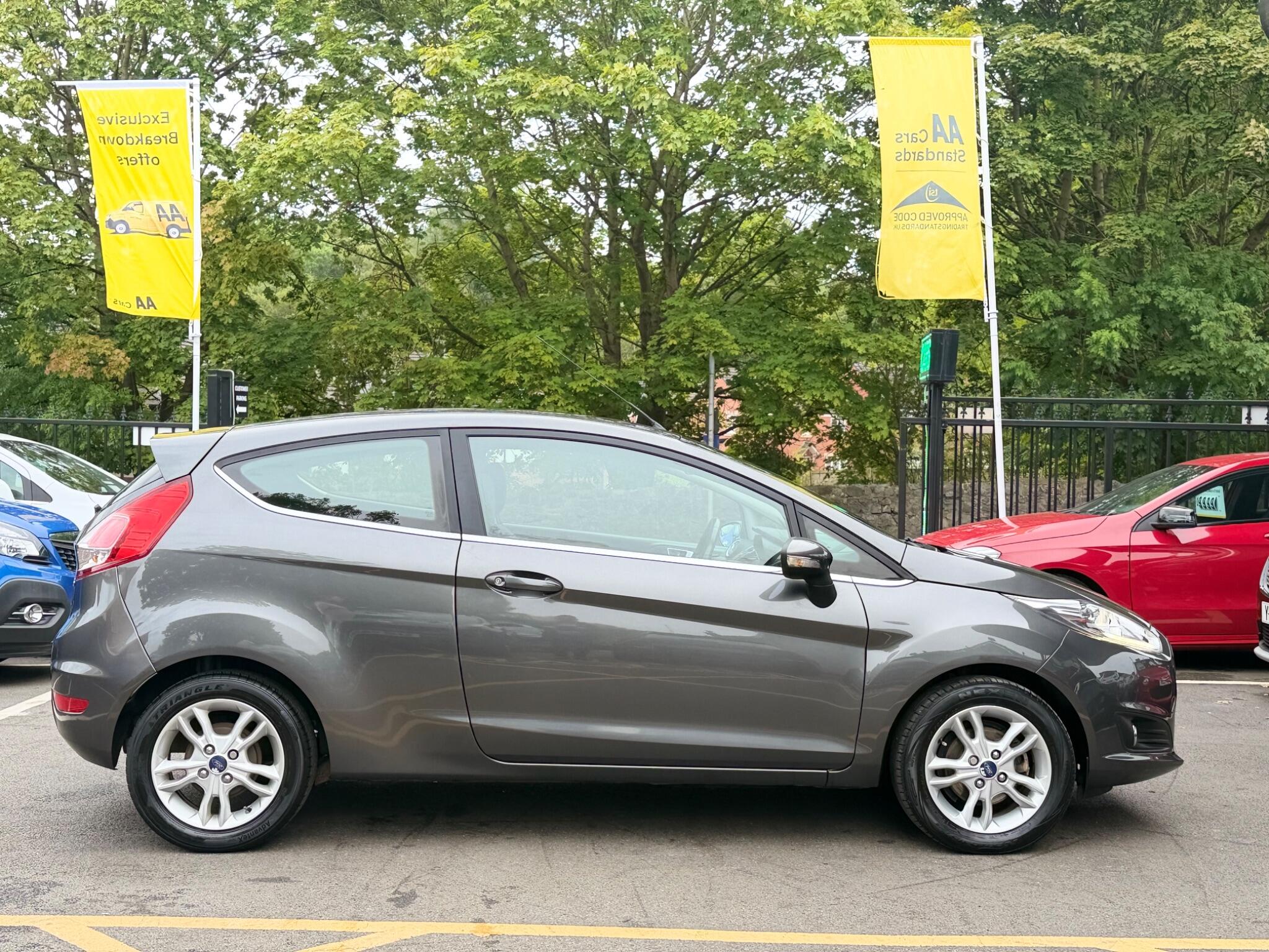 Ford Fiesta view 13