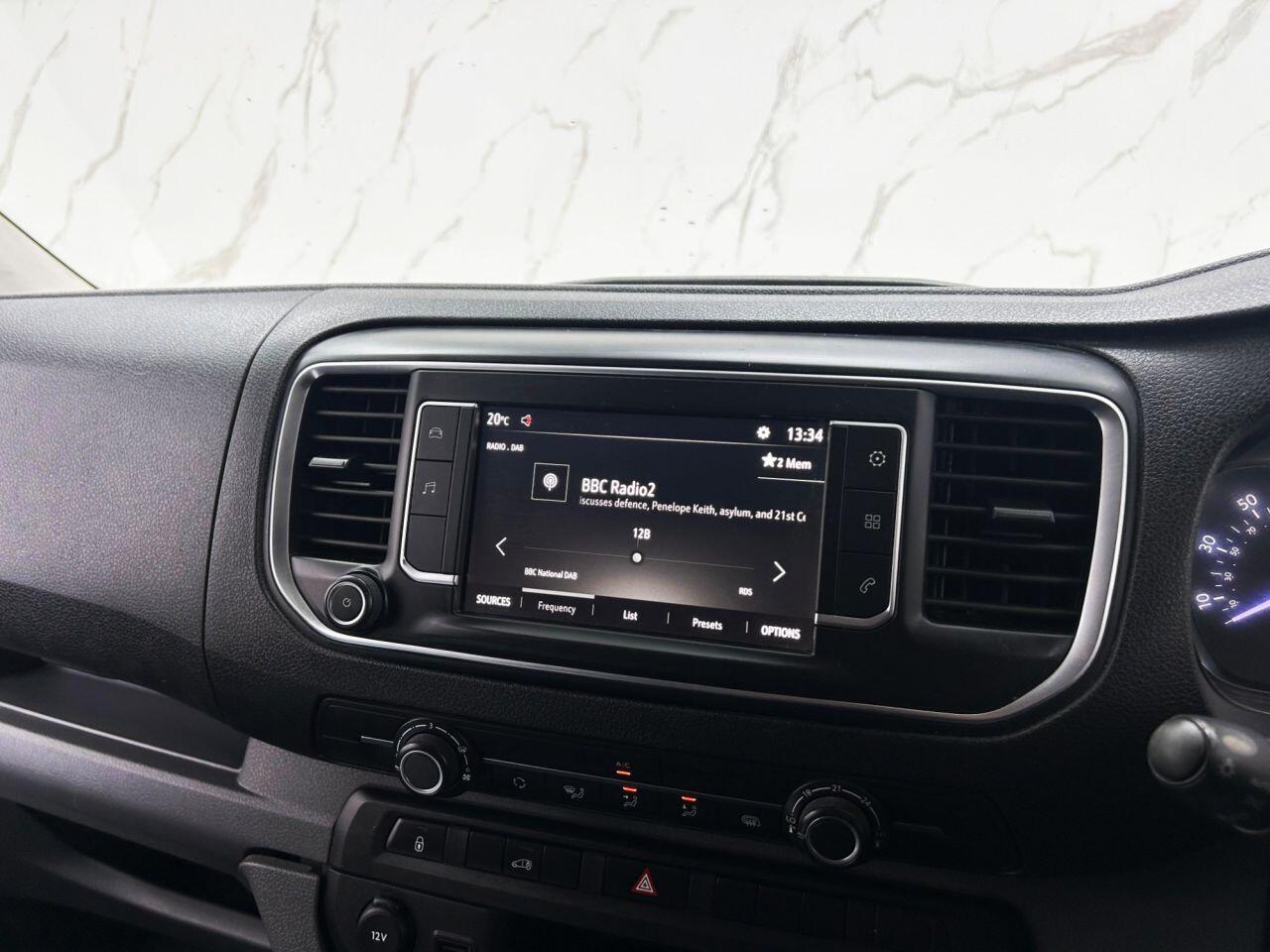 Vauxhall Vivaro view 16