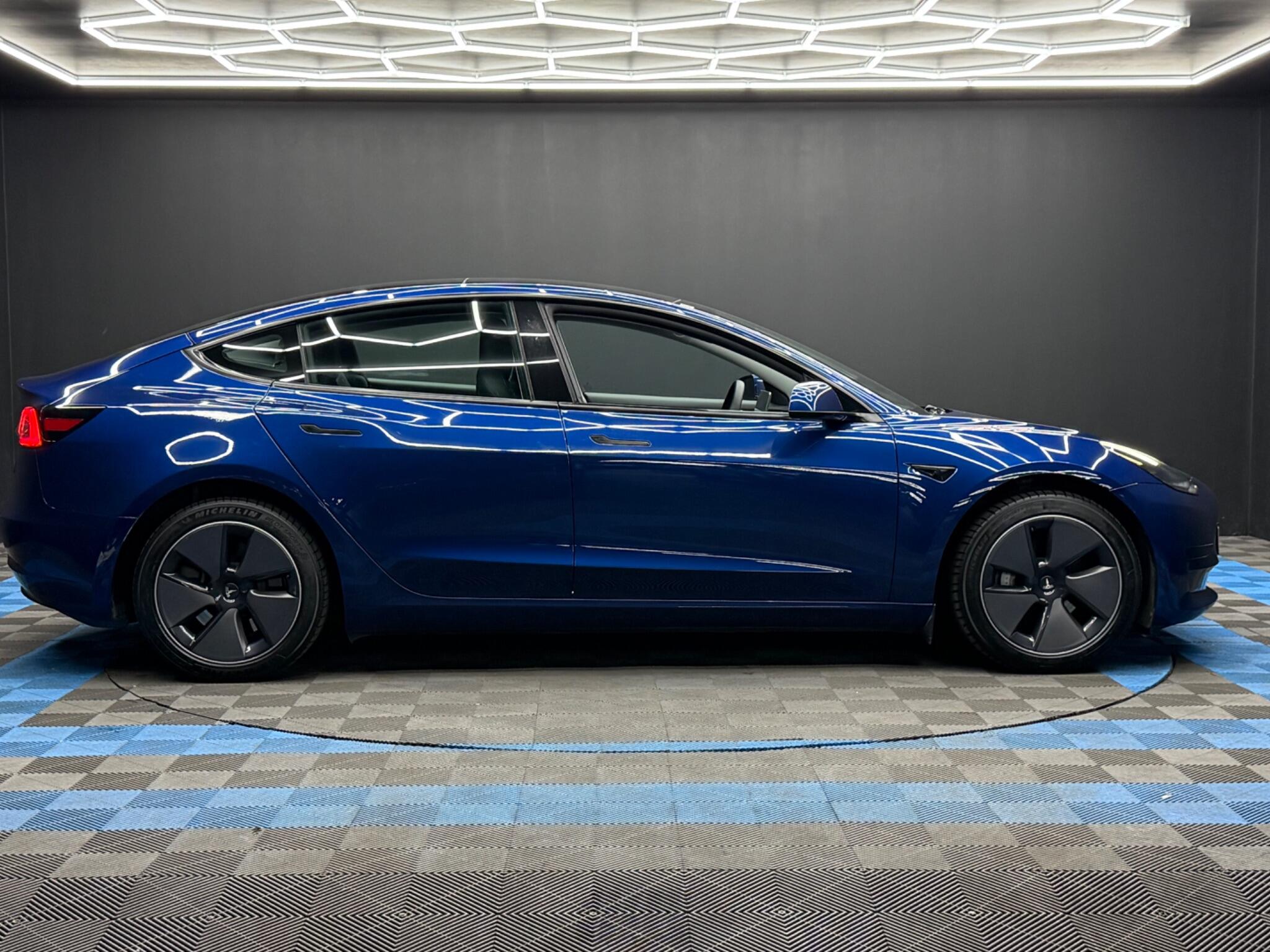 Tesla Model 3 view 4