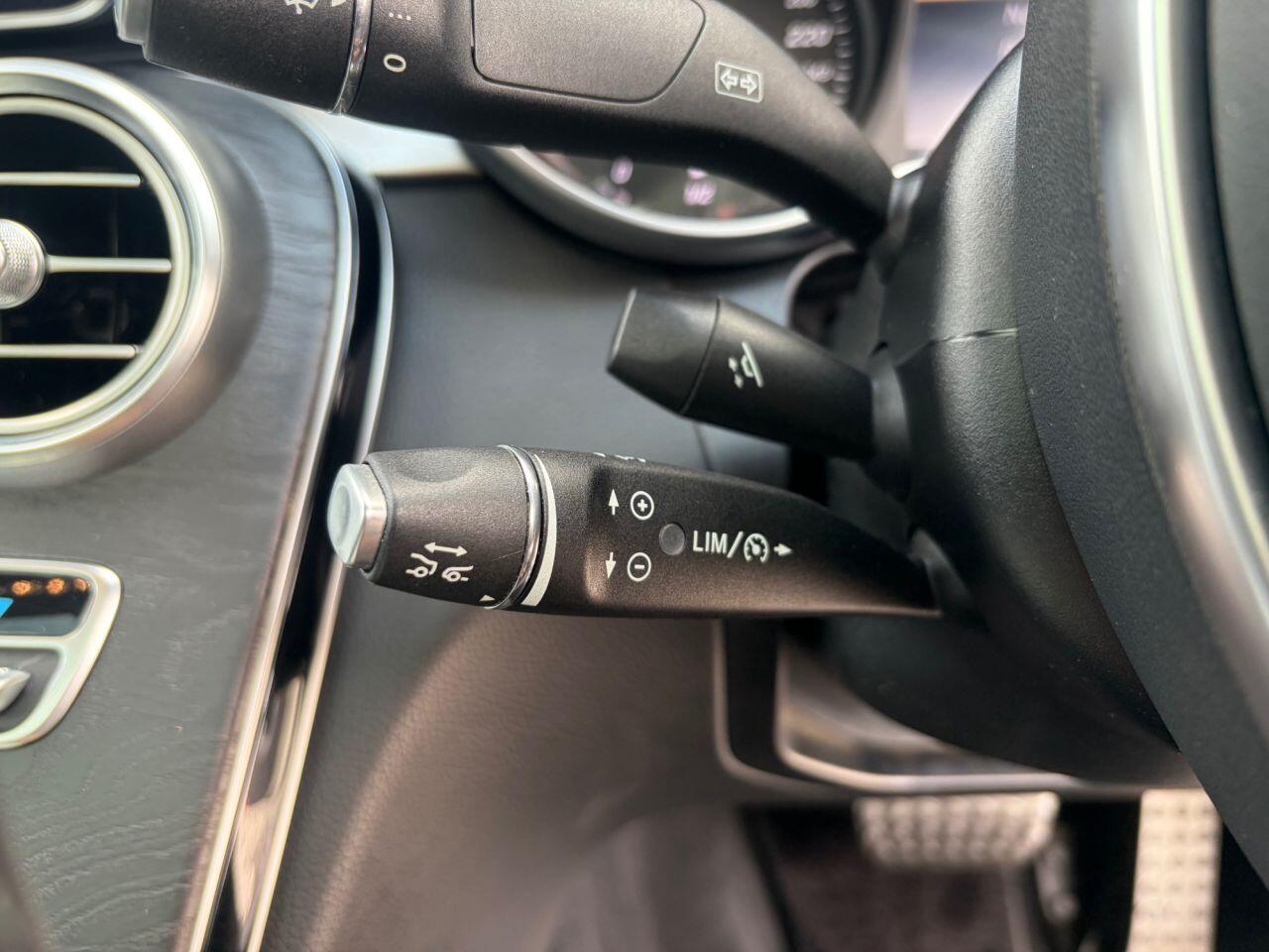 Mercedes-Benz C-Class view 30