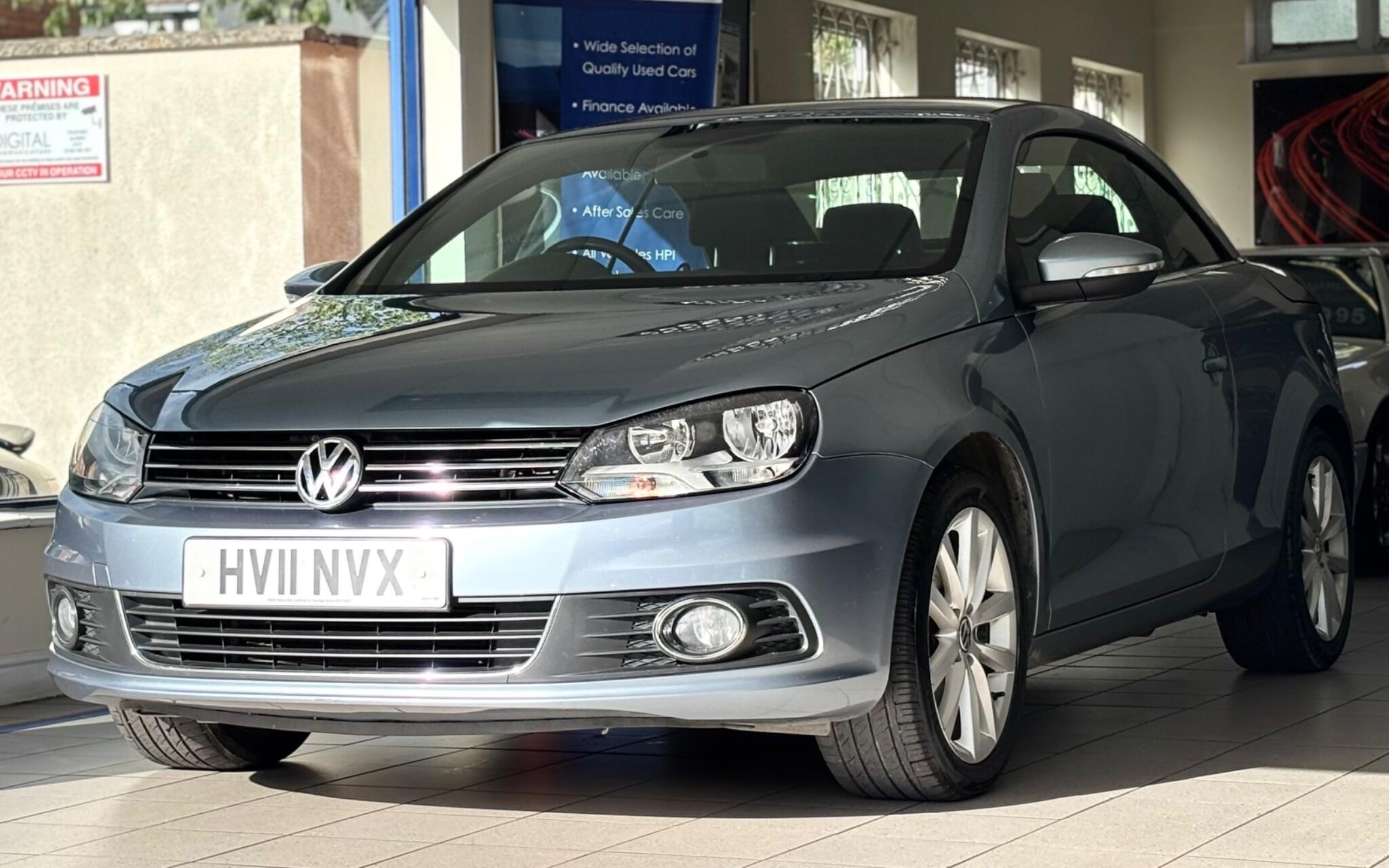 Volkswagen Eos view 8