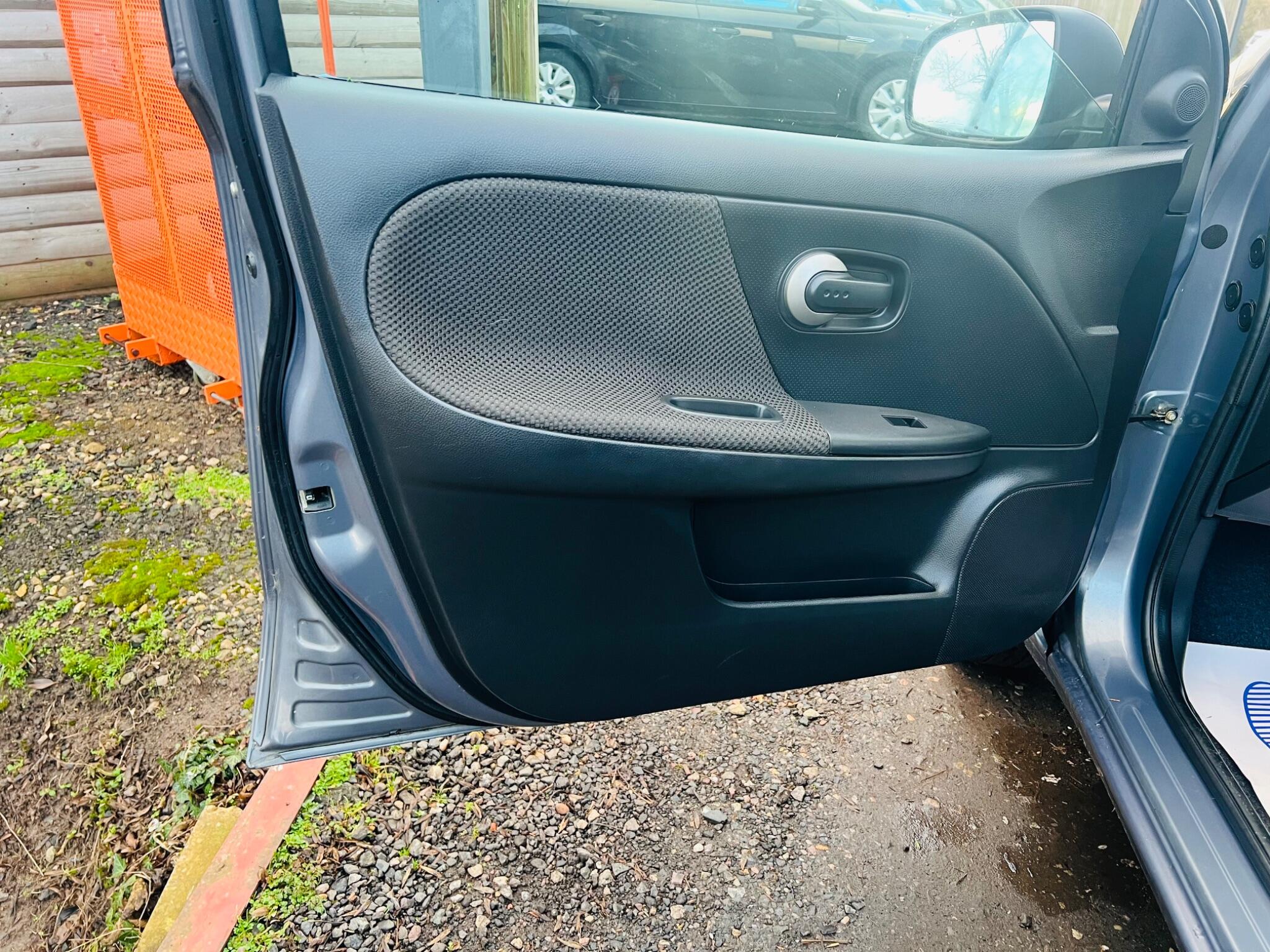 2008 Nissan Note image 9