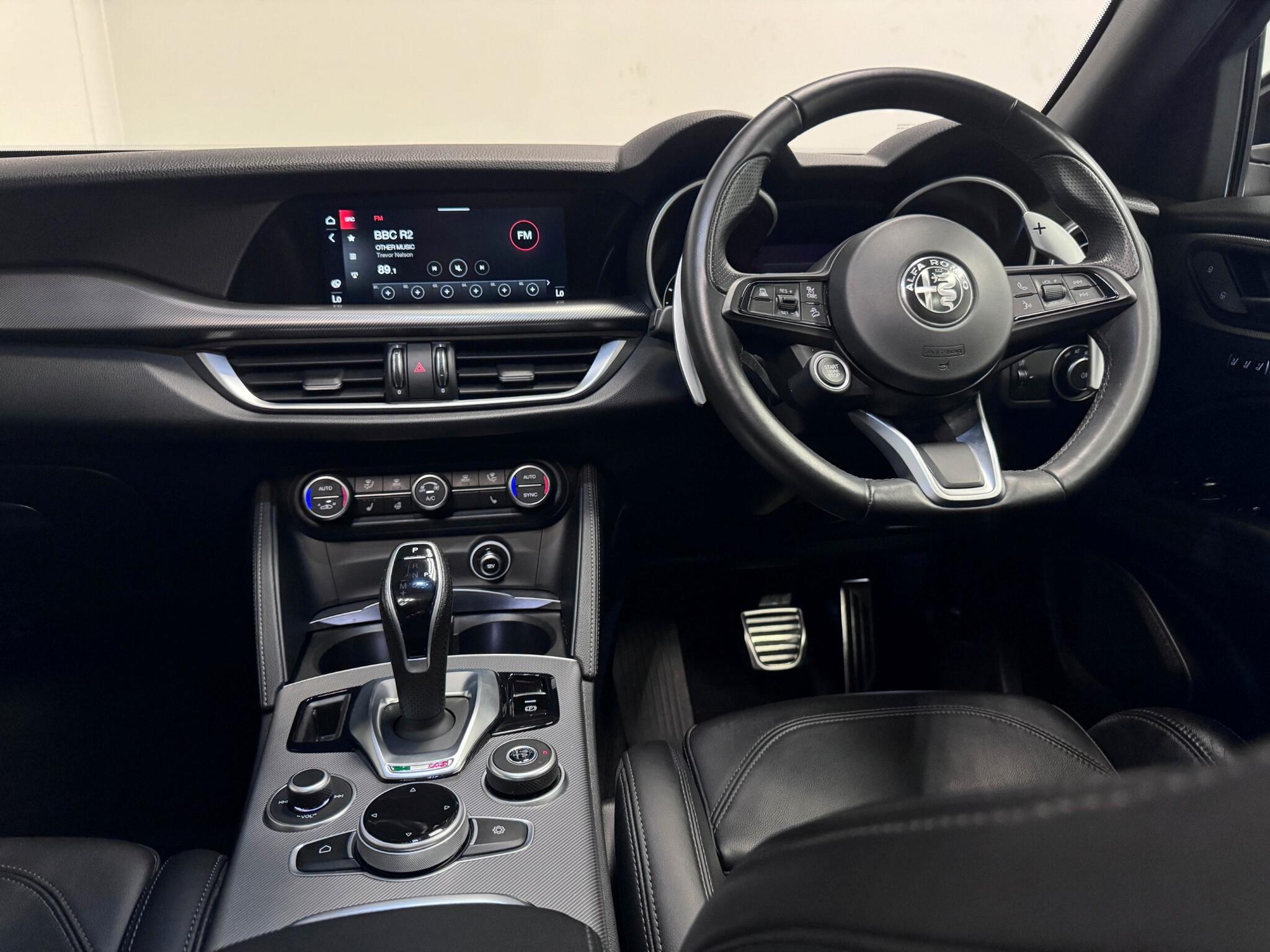 Alfa Romeo Stelvio view 17