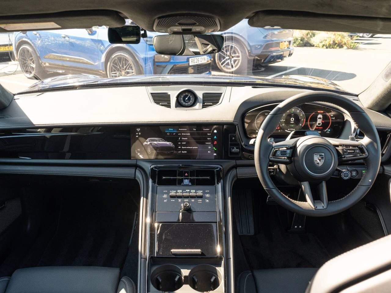 Porsche Panamera view 25