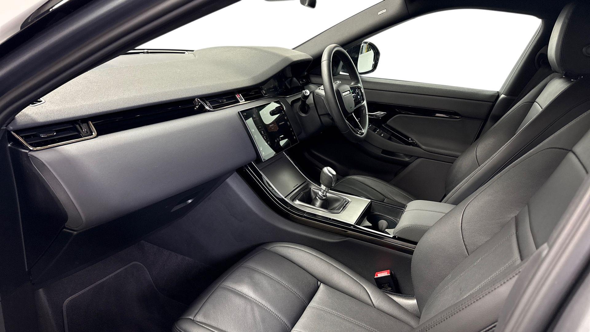 Land Rover Range Rover Evoque view 3