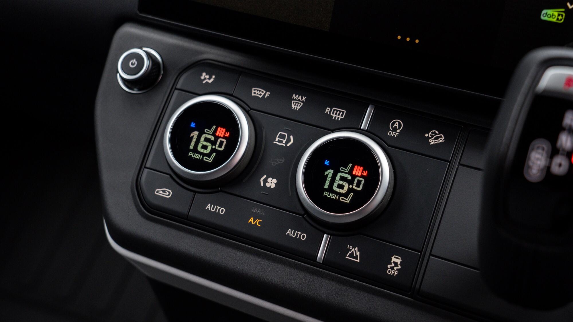 Land Rover Defender view 34