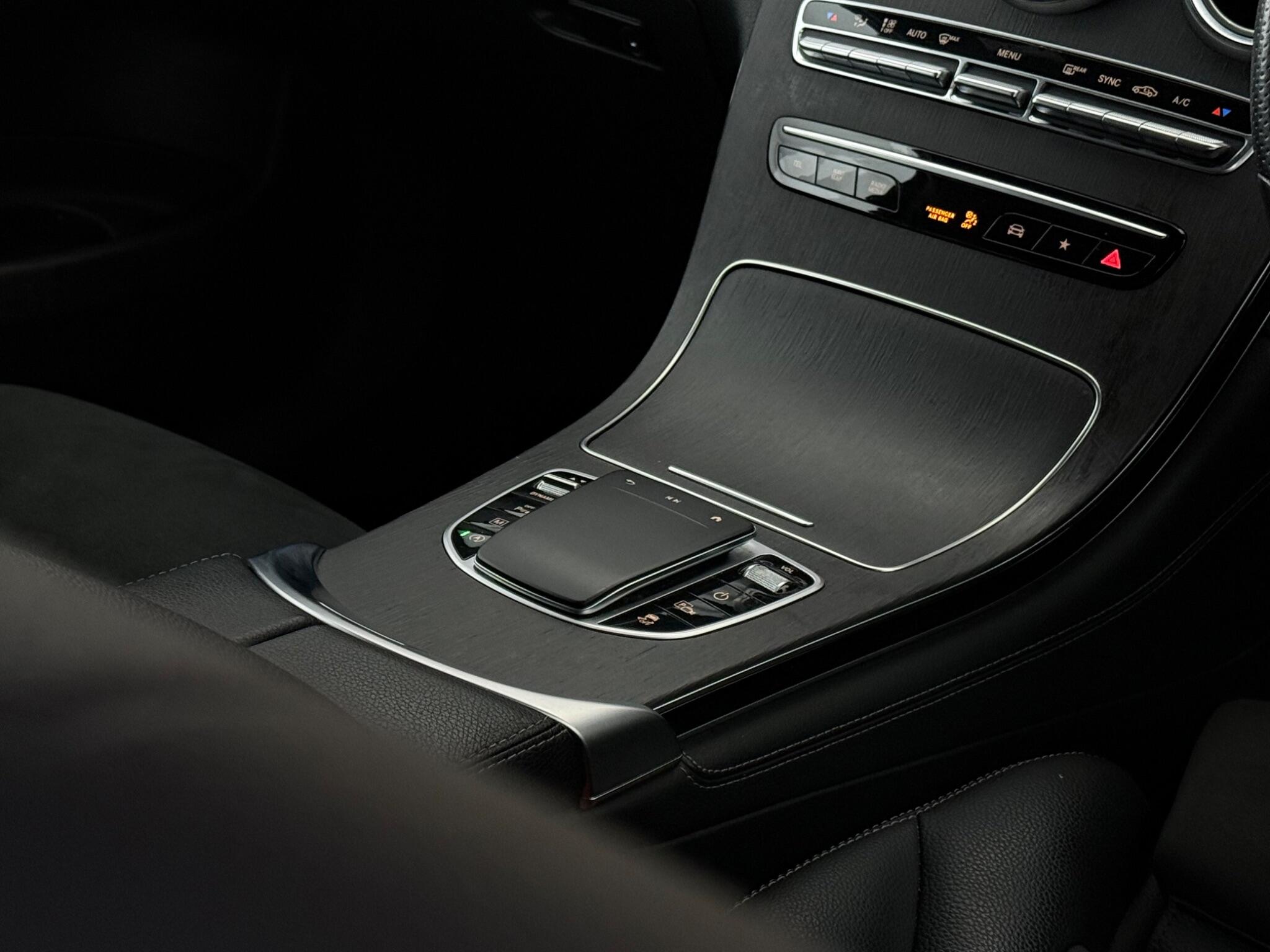 Mercedes-Benz GLC view 24