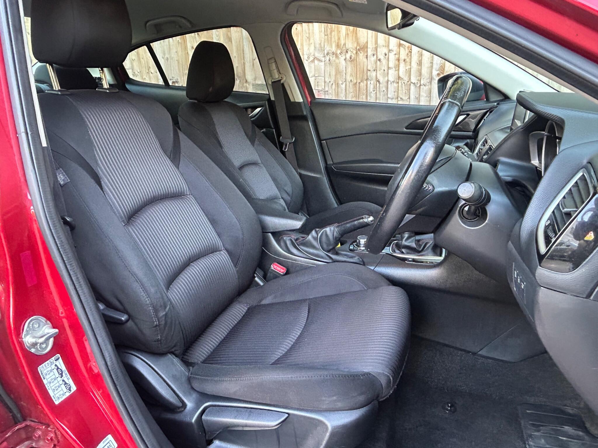 Mazda Mazda3 view 3