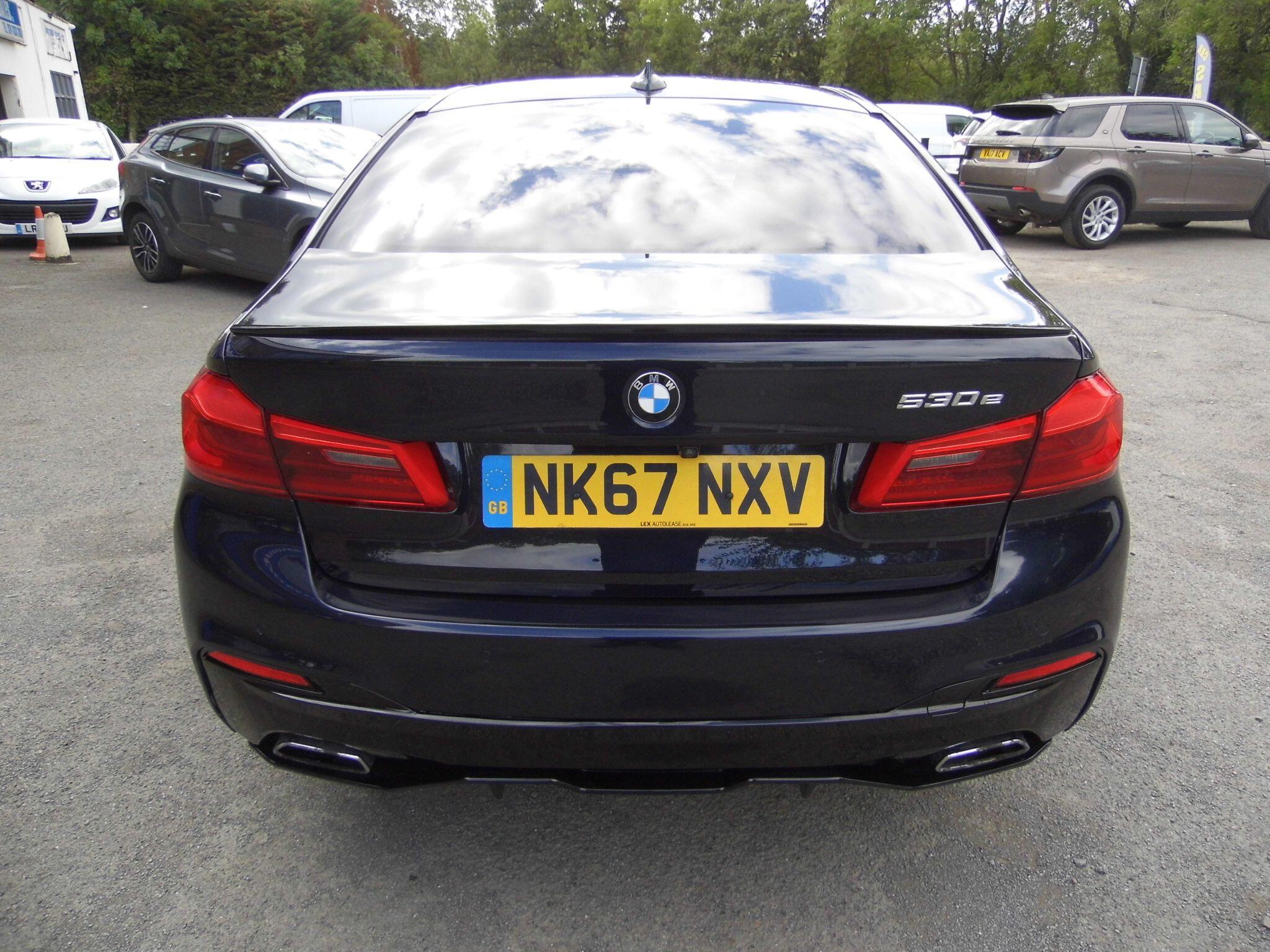BMW 5 Series view 5