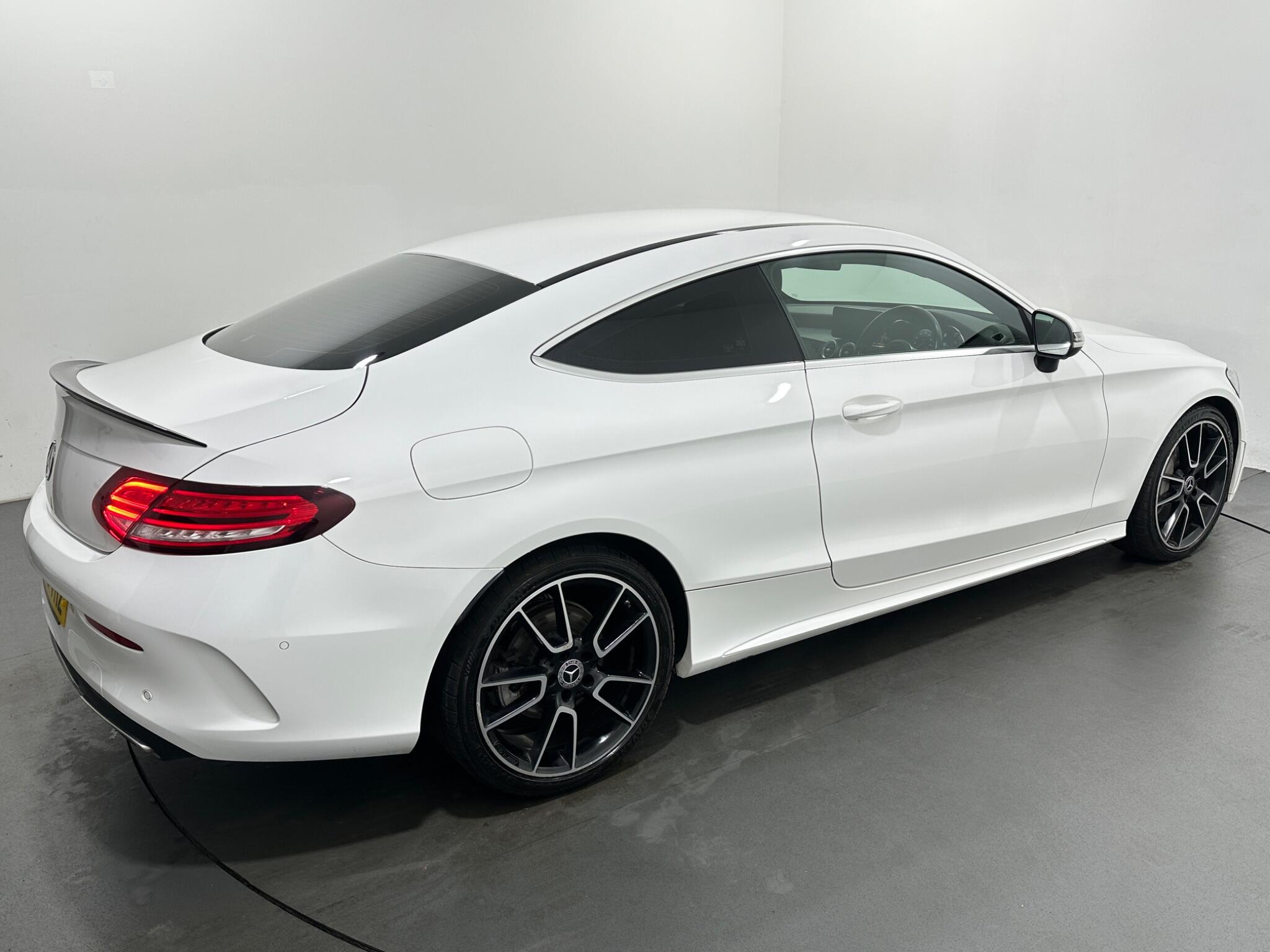 Mercedes-Benz C-Class view 49