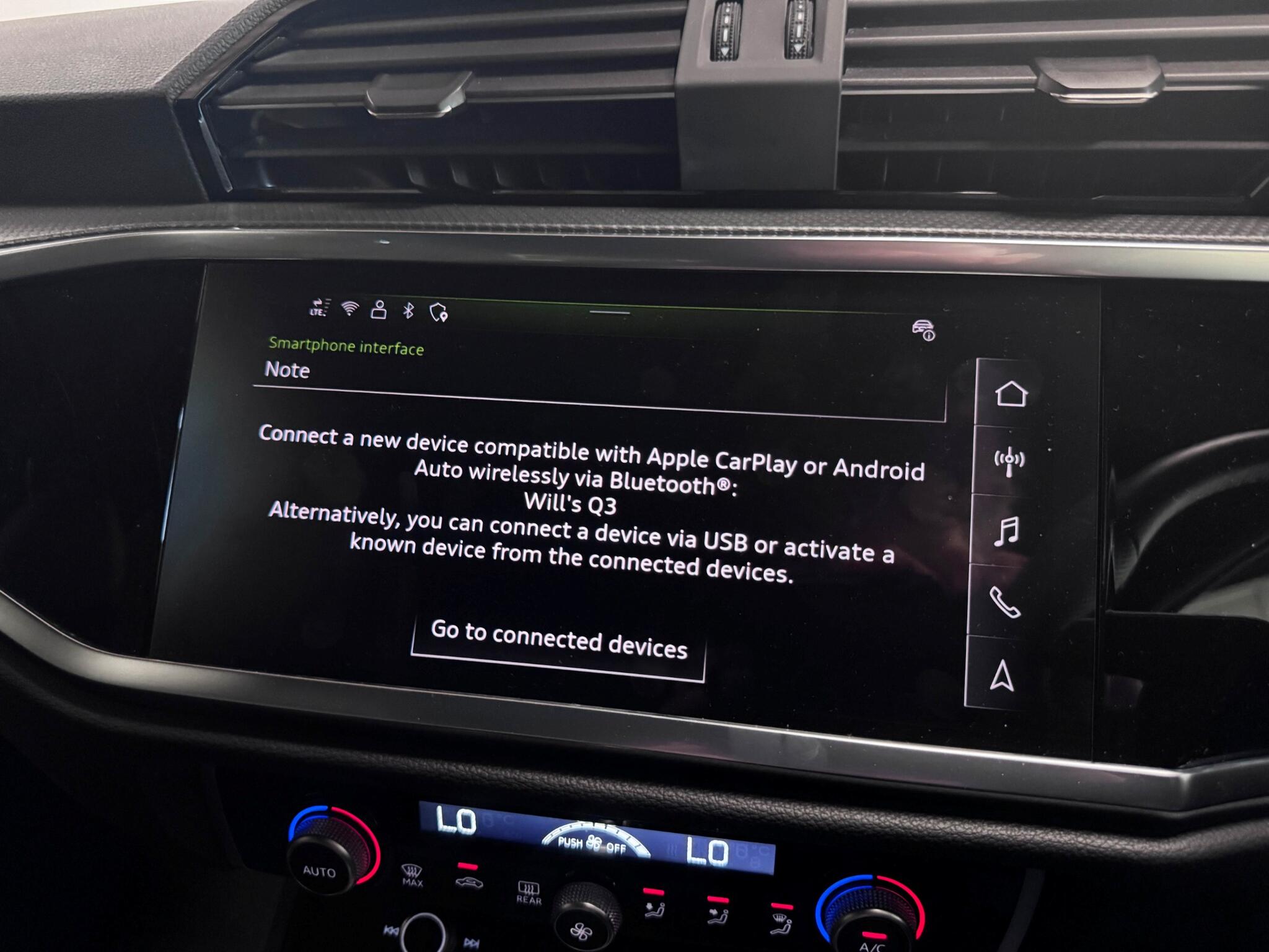 Audi Q3 view 9