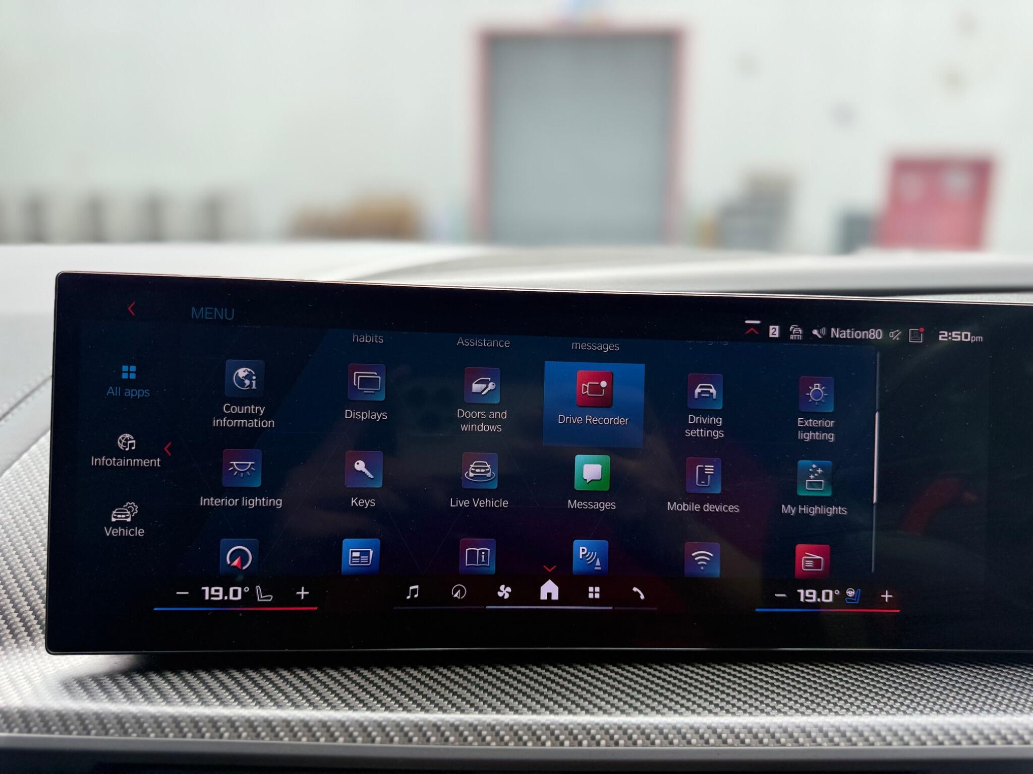 BMW XM view 42