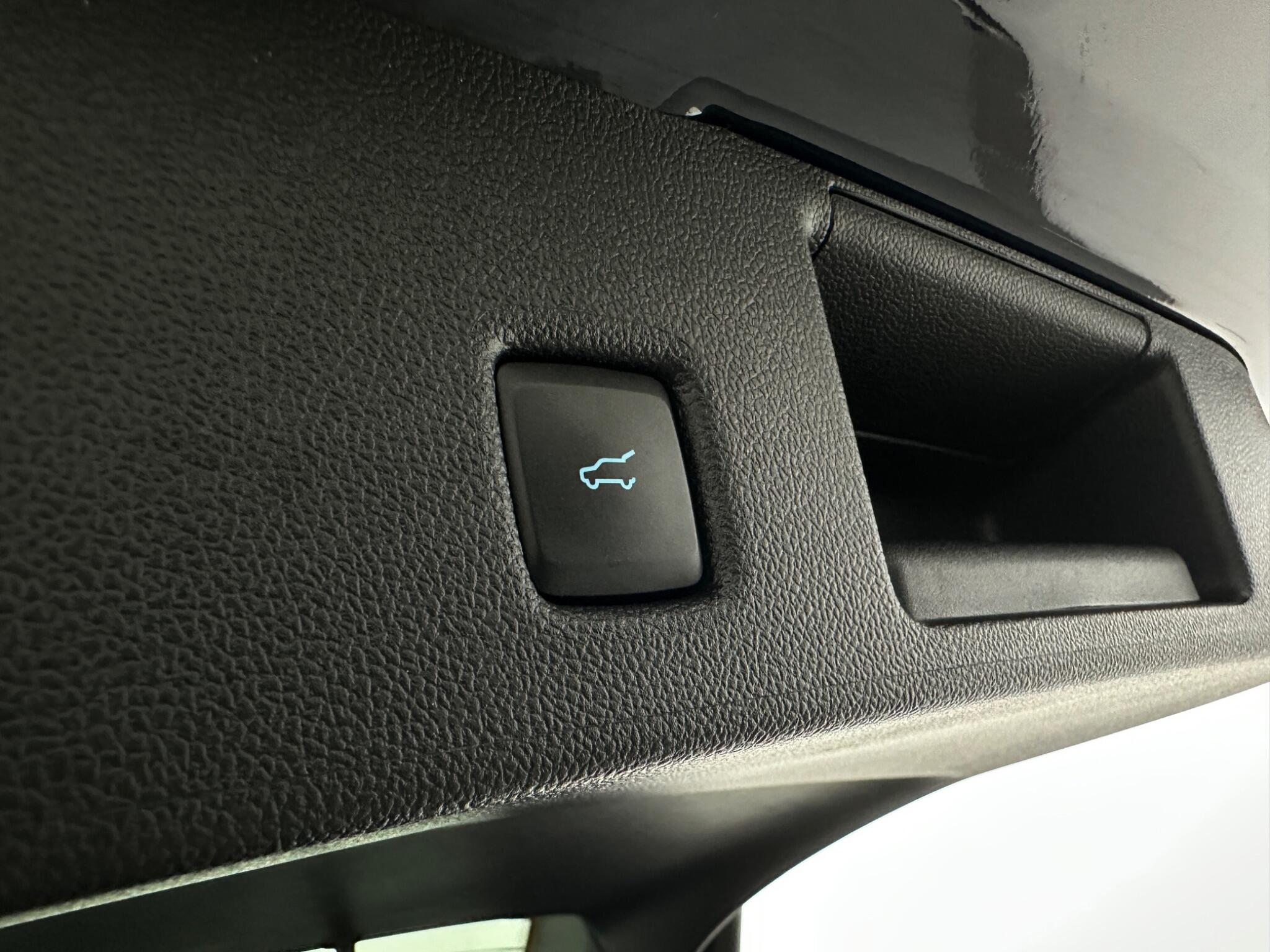 Ford Kuga view 49