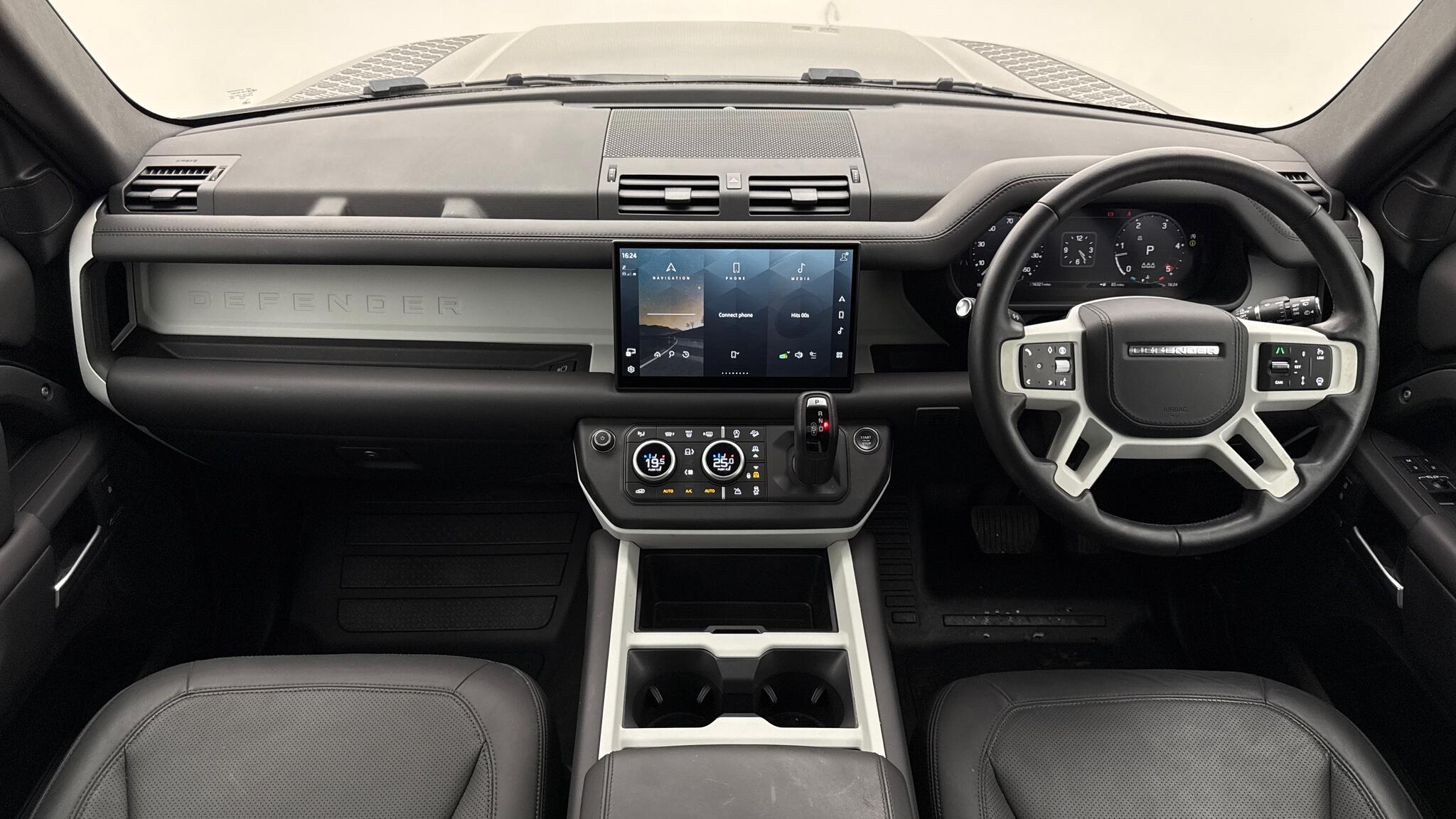 Land Rover Defender view 9