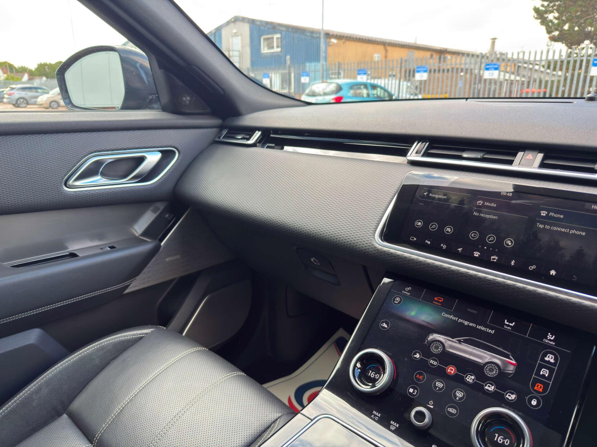Land Rover Range Rover Velar view 59