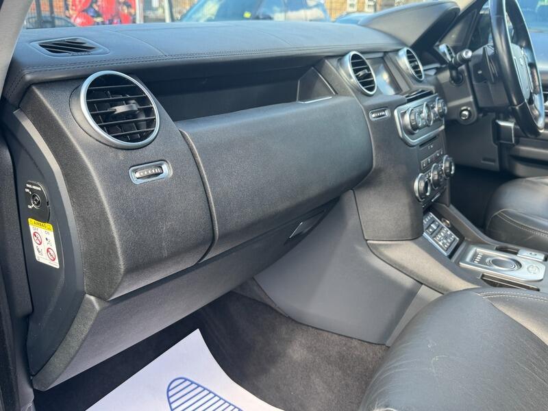 Land Rover Discovery view 53
