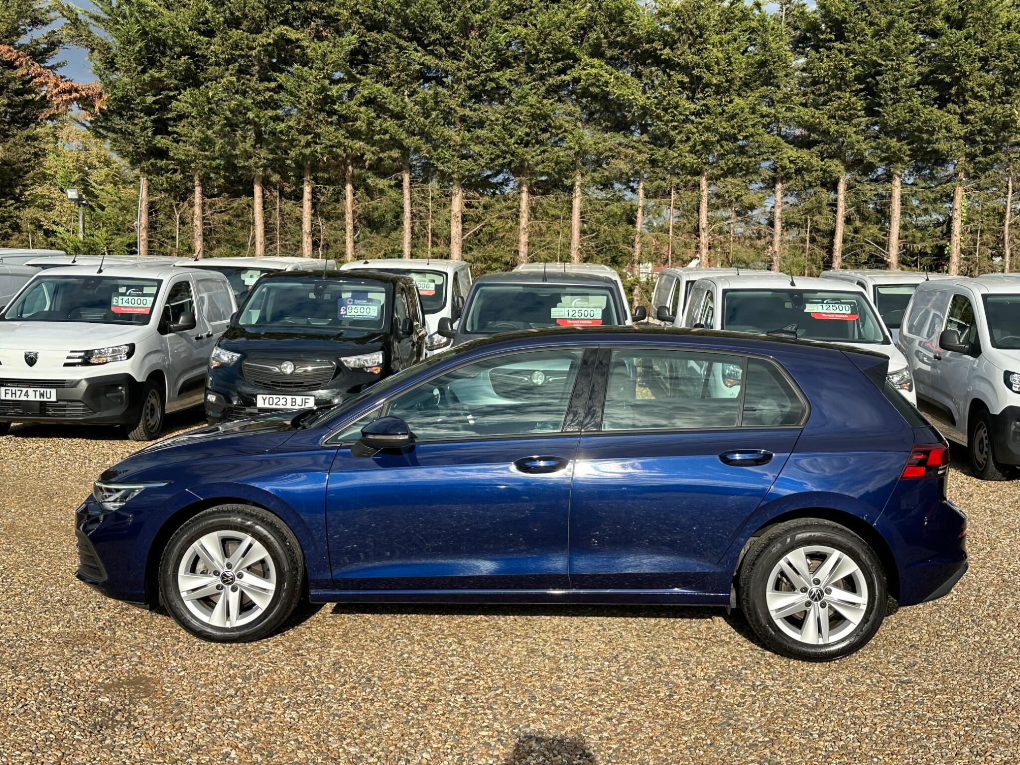 Volkswagen Golf view 2