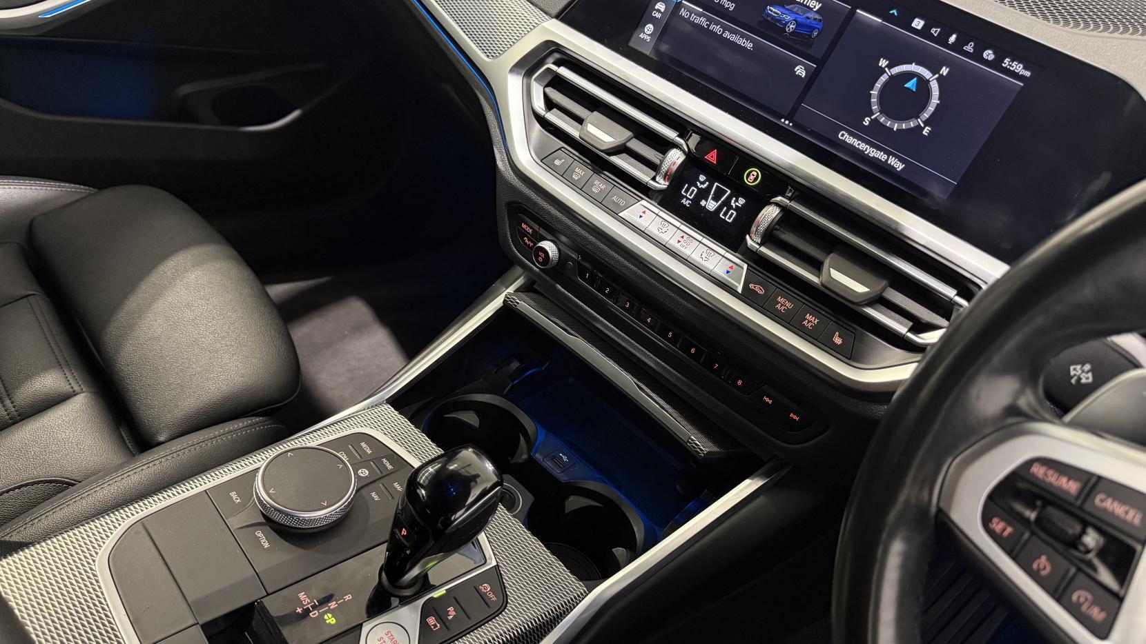 BMW 3 Series view 23