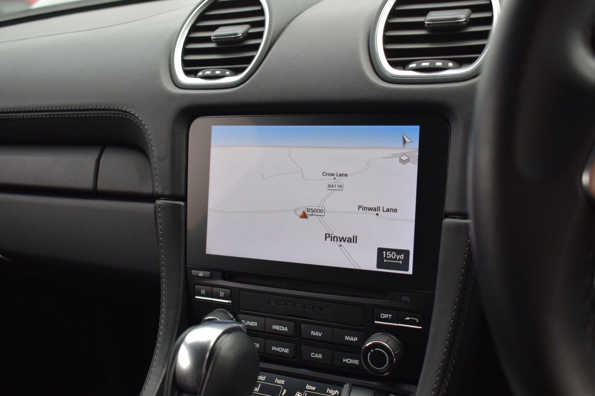 Porsche Cayman view 16