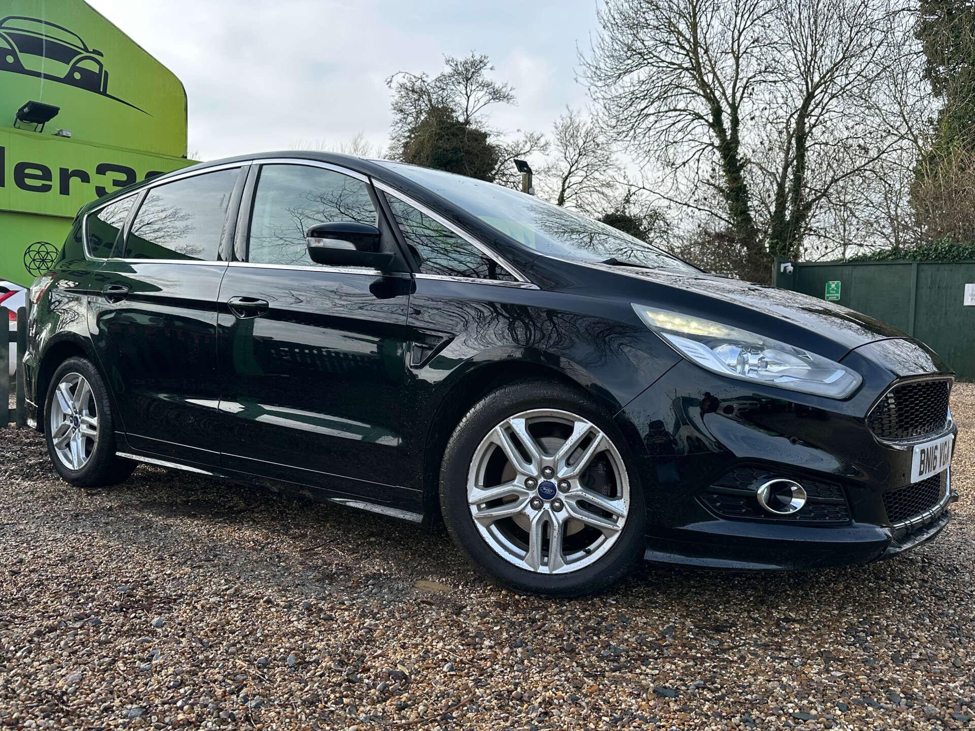 Ford S-Max view 4