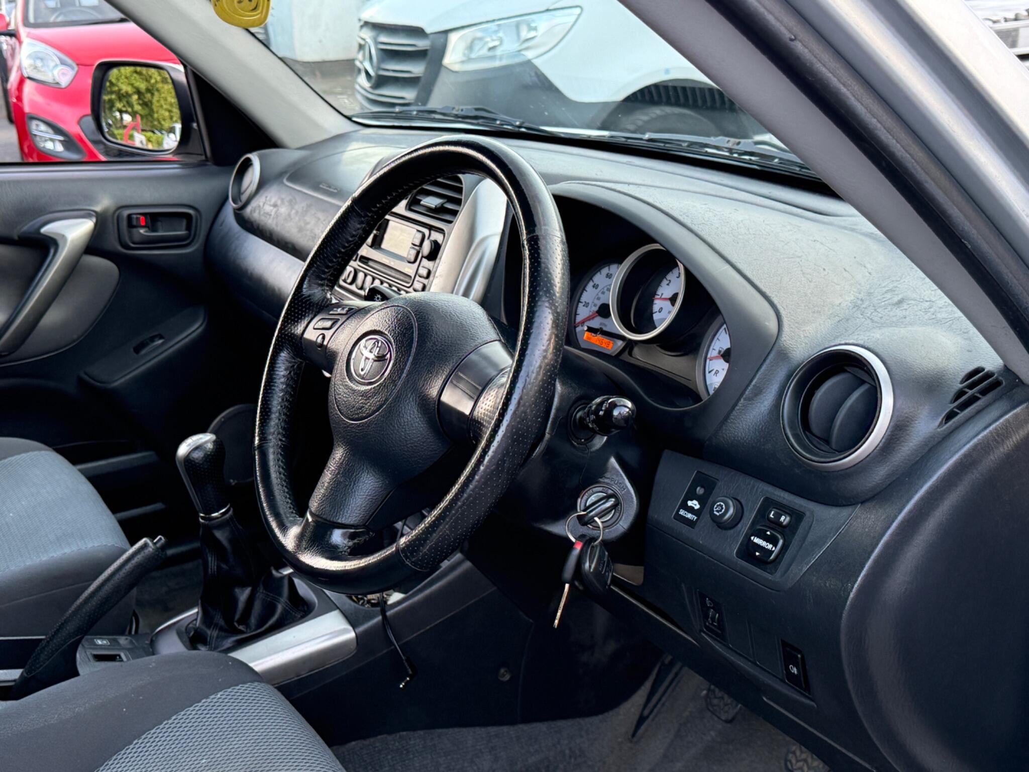 Toyota RAV4 - Image 15