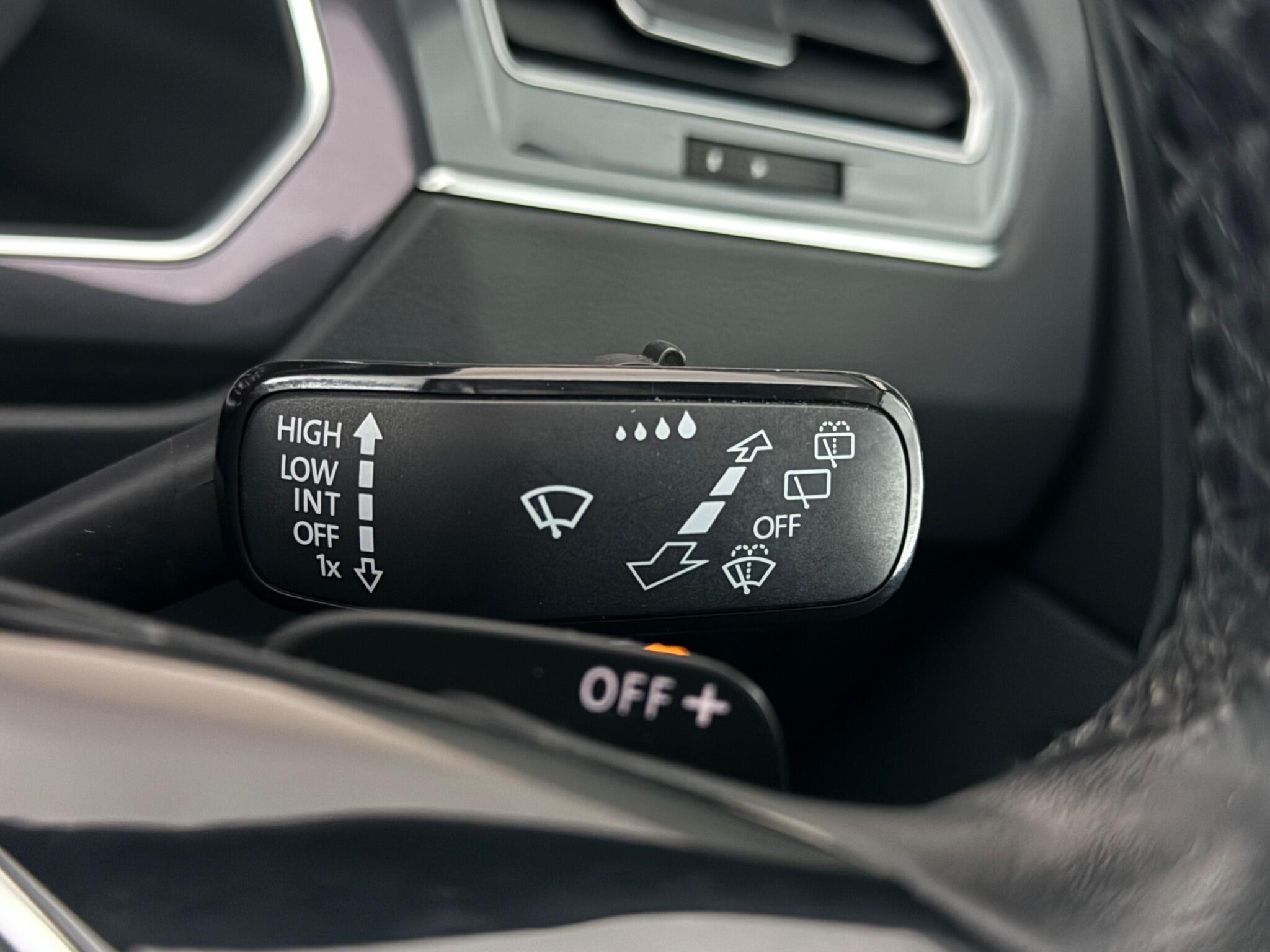 Volkswagen Tiguan view 17