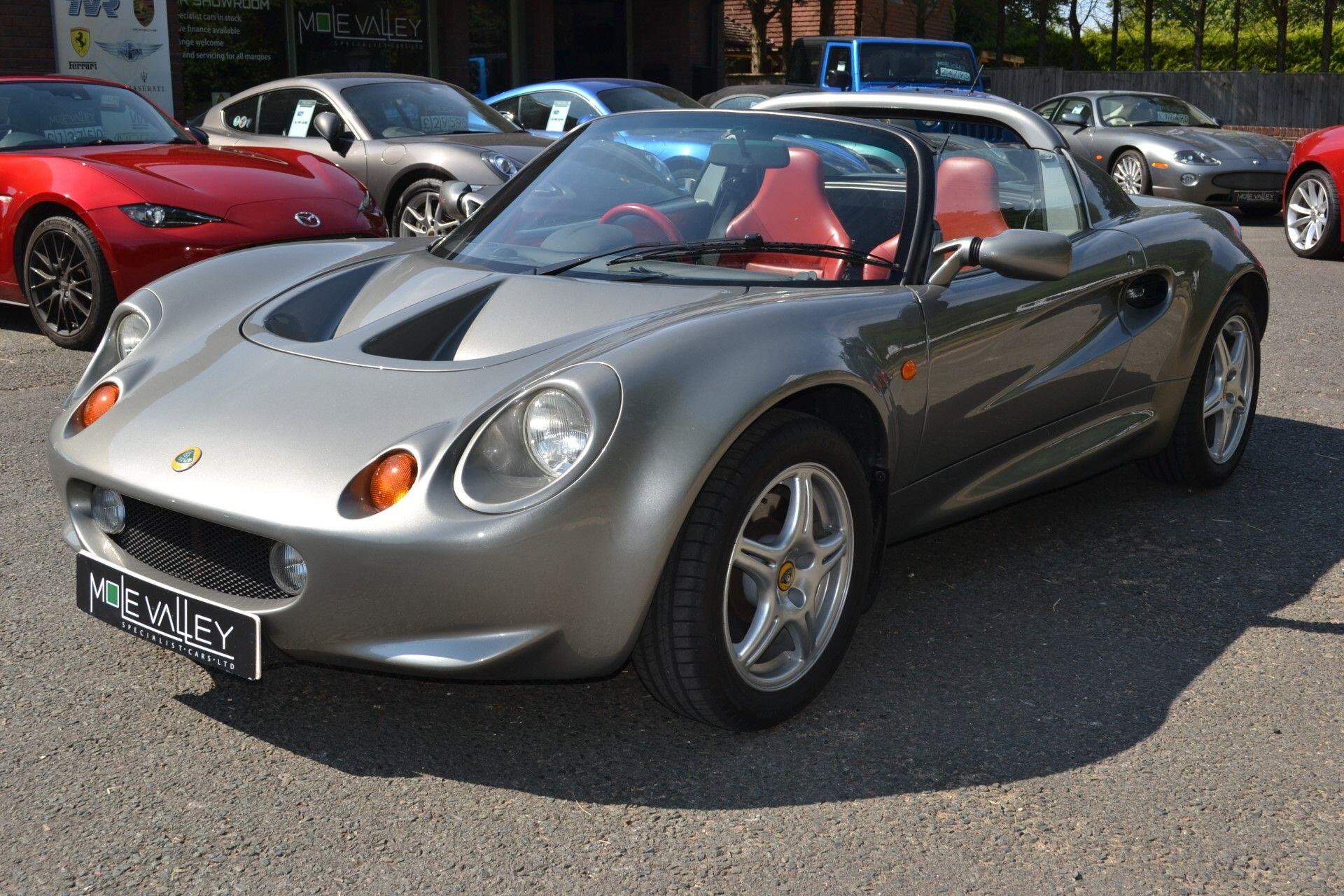 Lotus Elise view 18