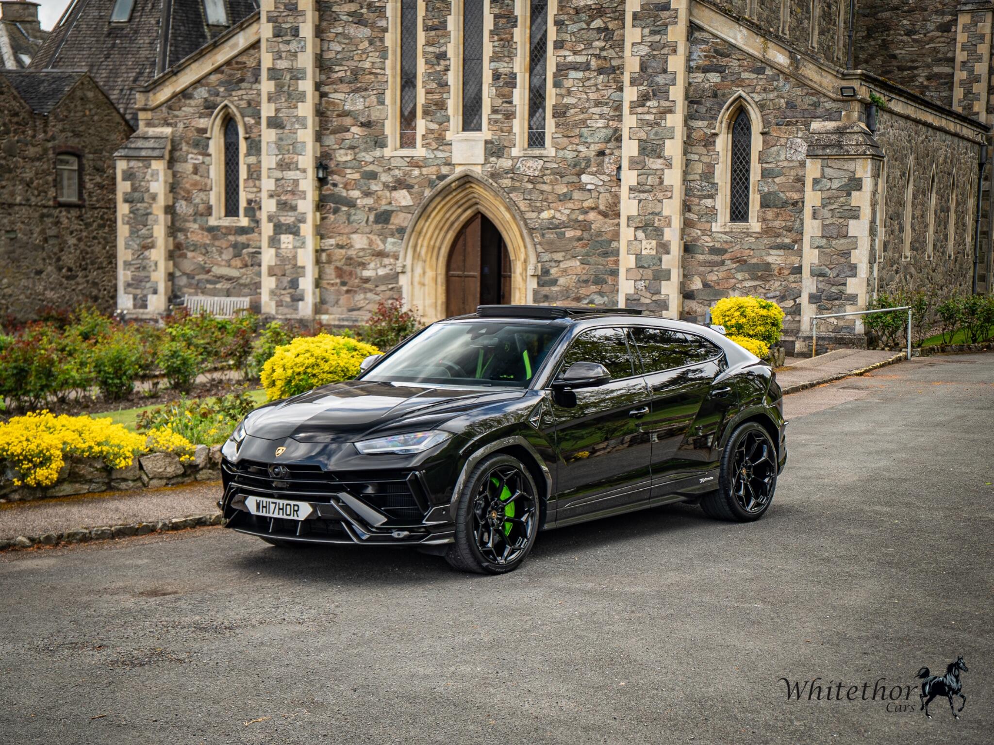 Lamborghini Urus view 43