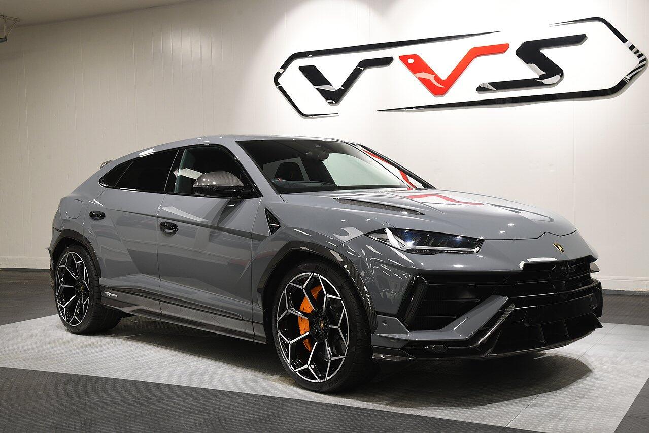 Lamborghini Urus view 43