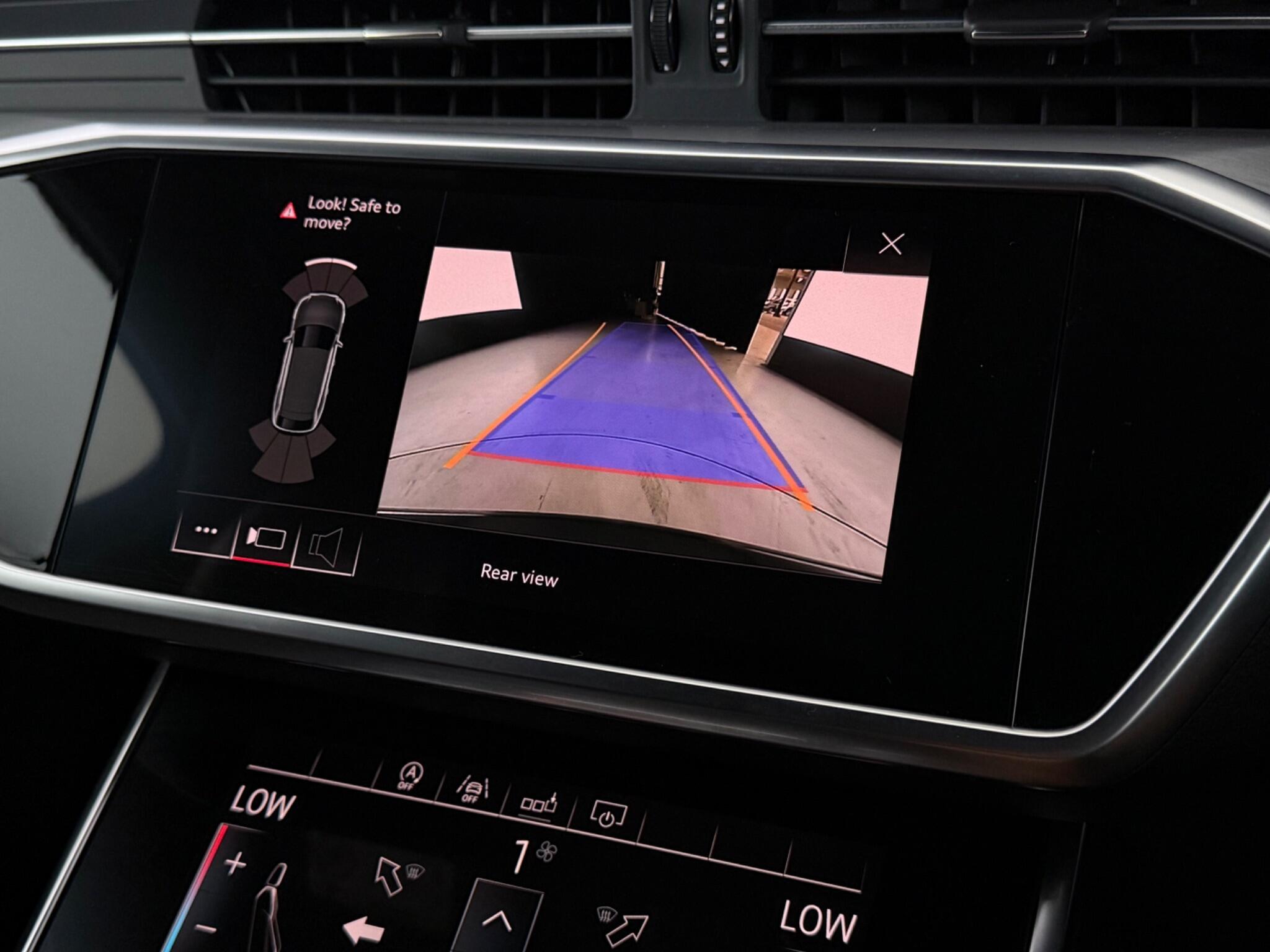 Audi A6 view 25