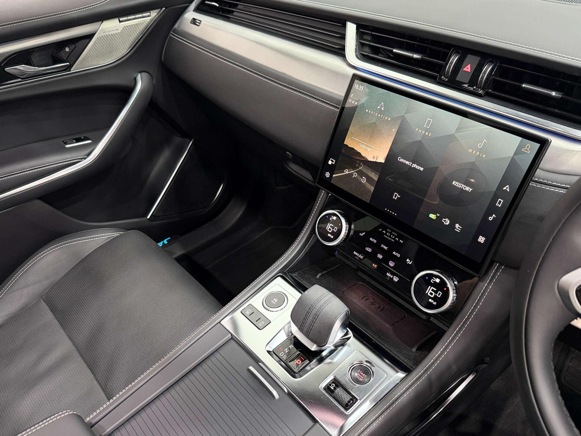 Jaguar F-Pace view 39
