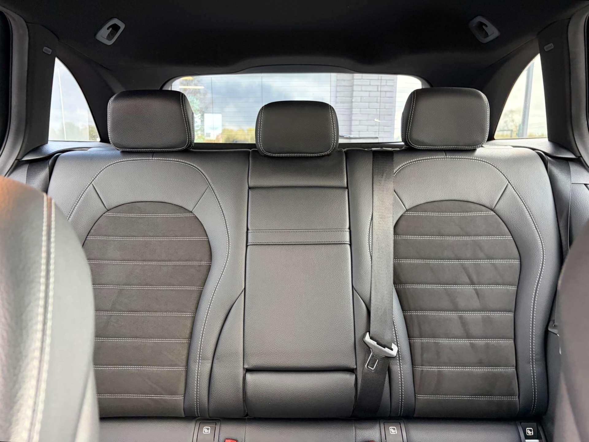 Mercedes-Benz C Class view 35