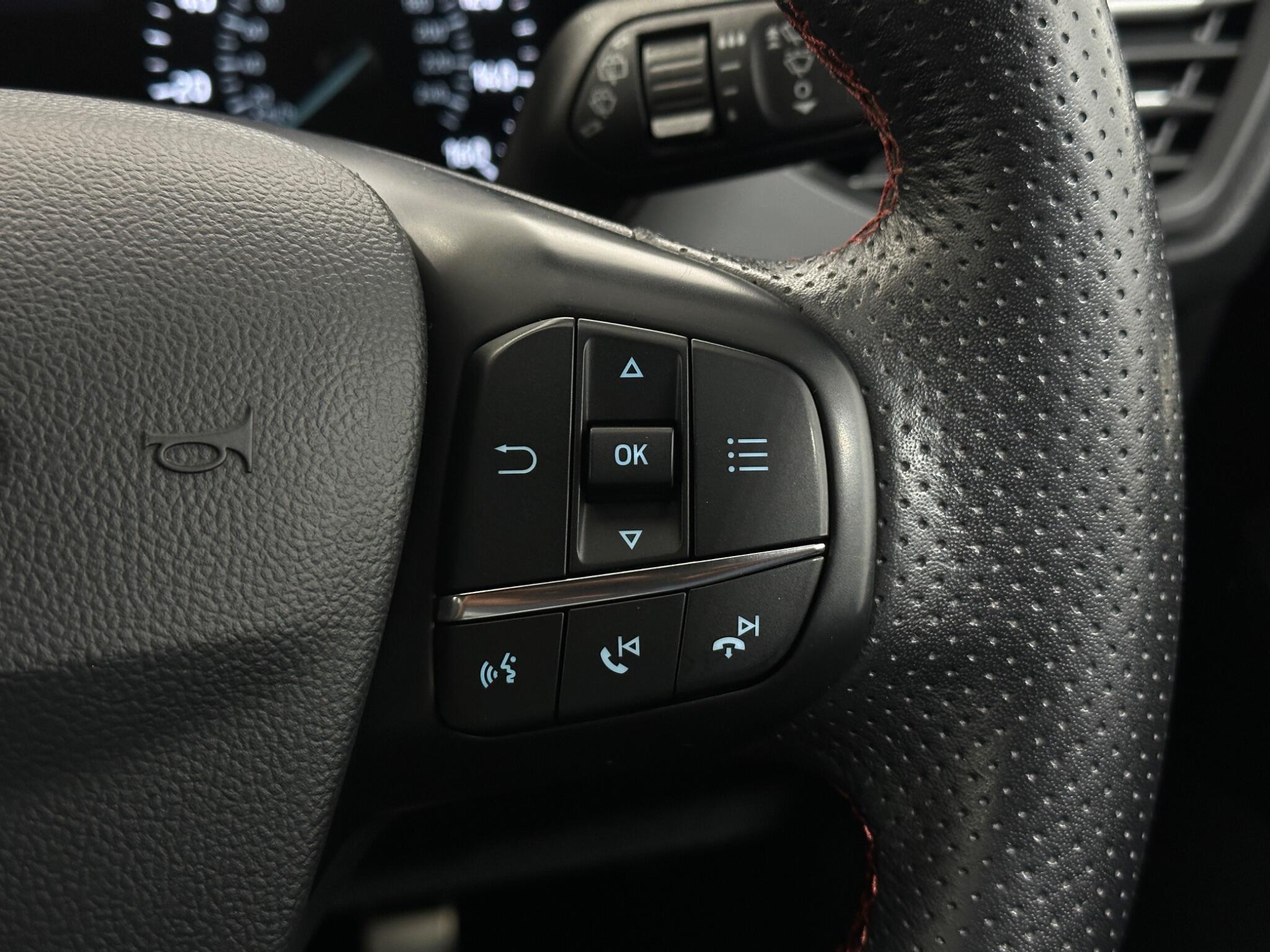 Ford Focus view 16