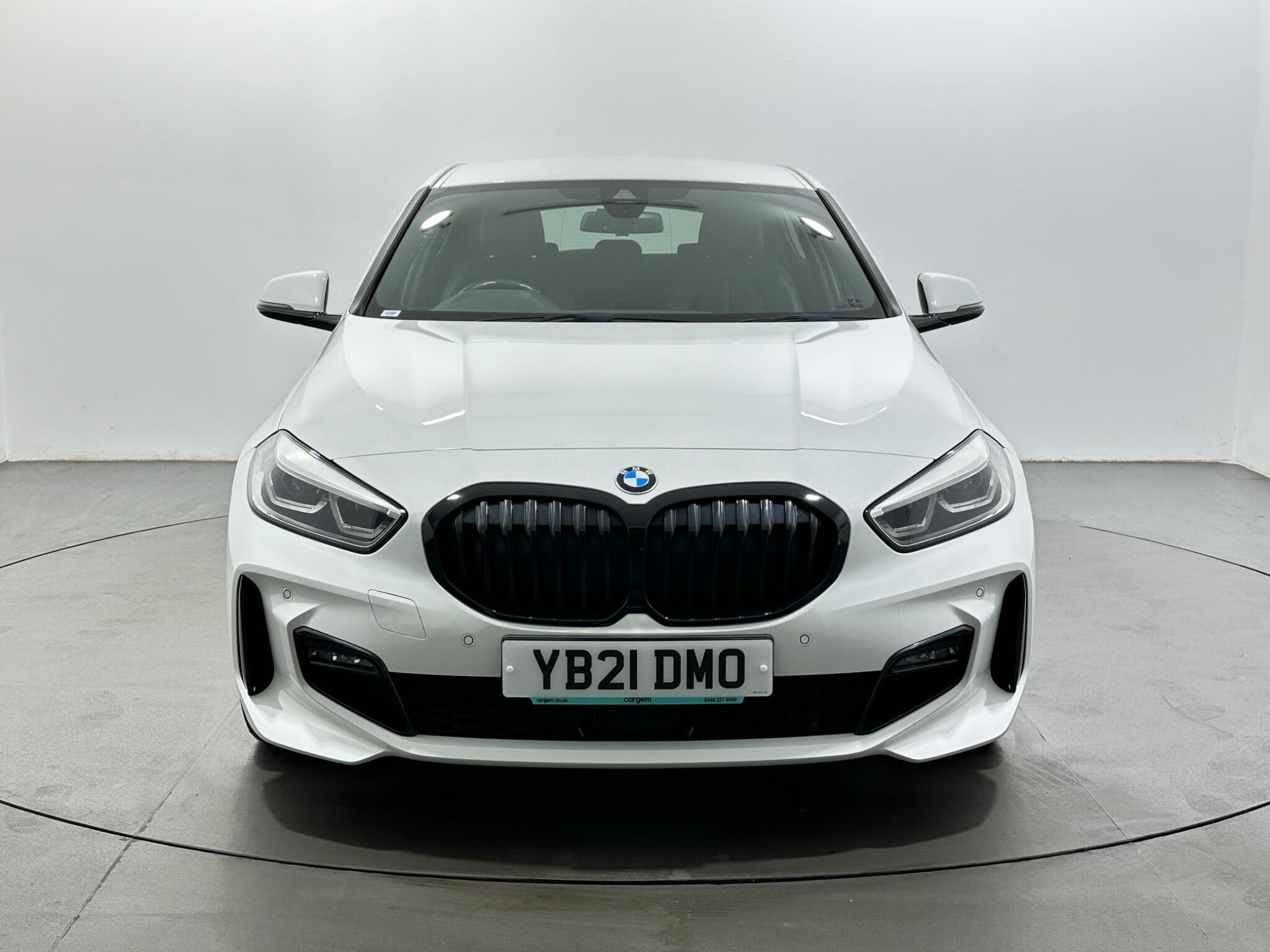 BMW 1 Series view 3