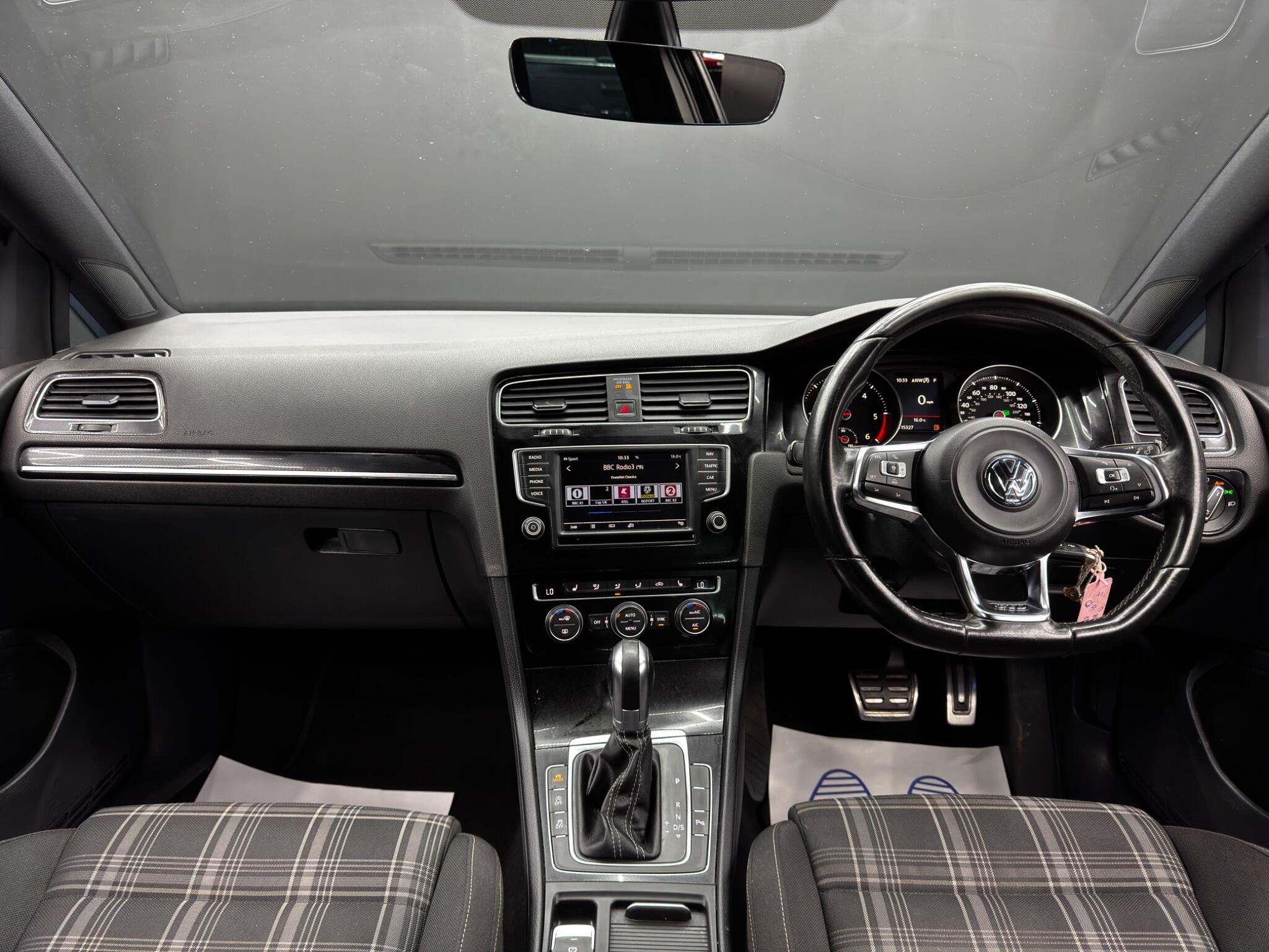 Volkswagen Golf view 10