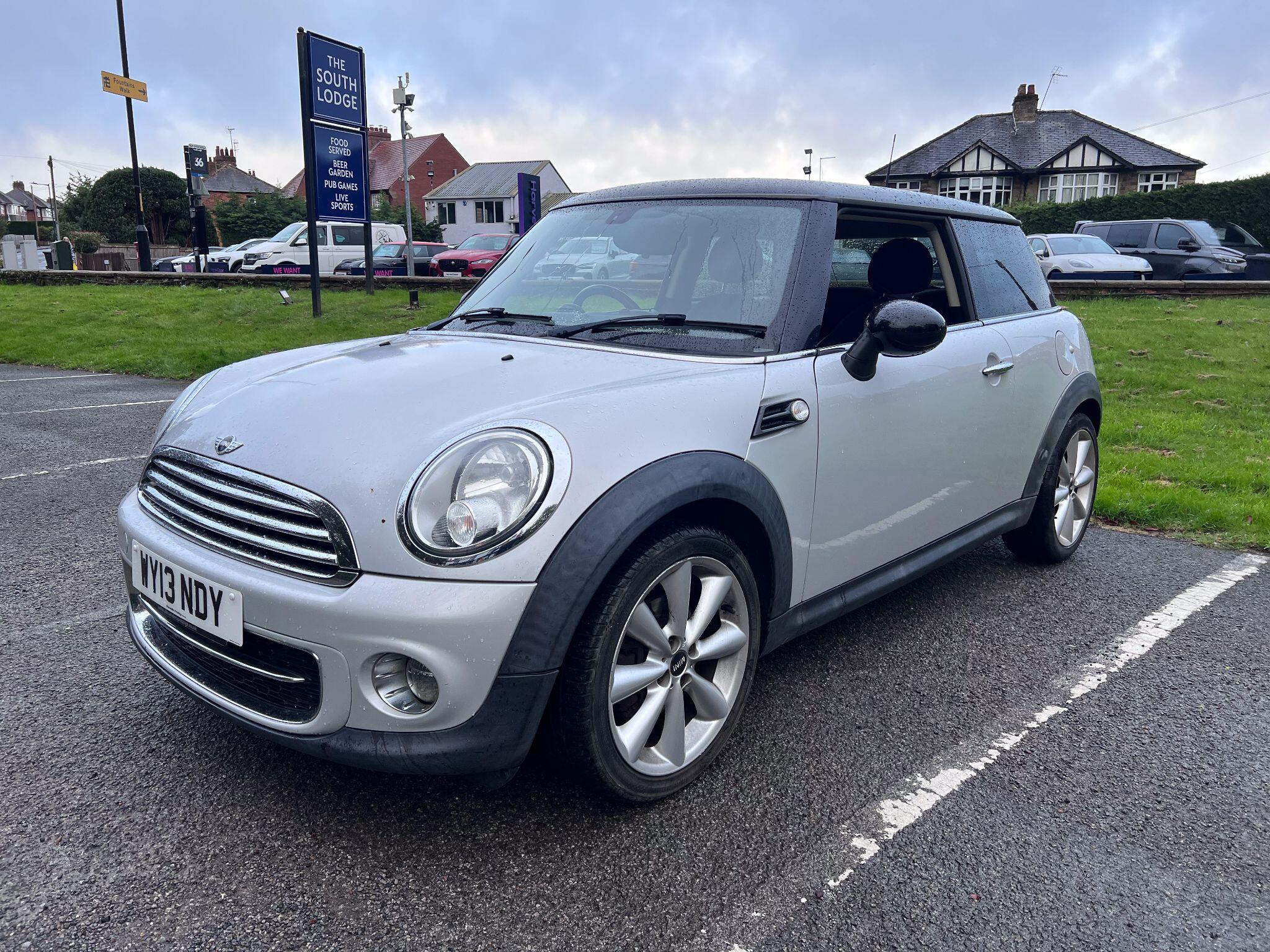 MINI Hatch view 19