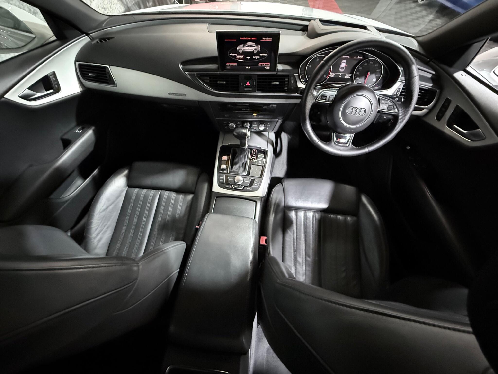 Audi A7 view 14