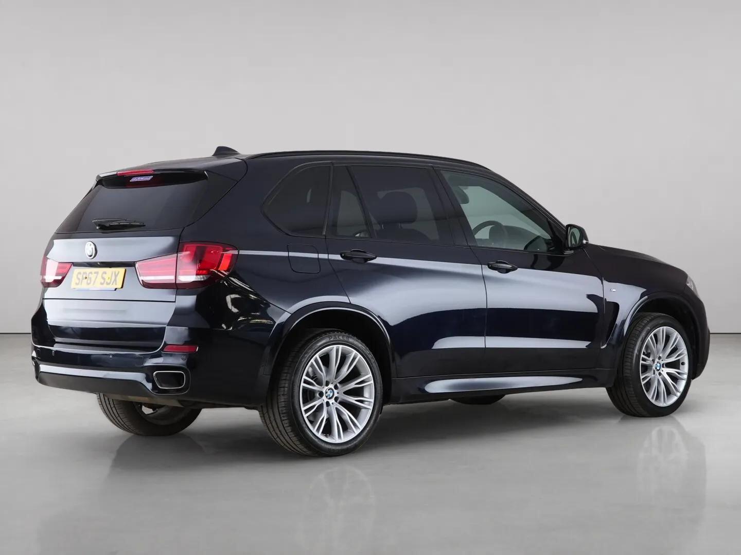 BMW X5 view 8