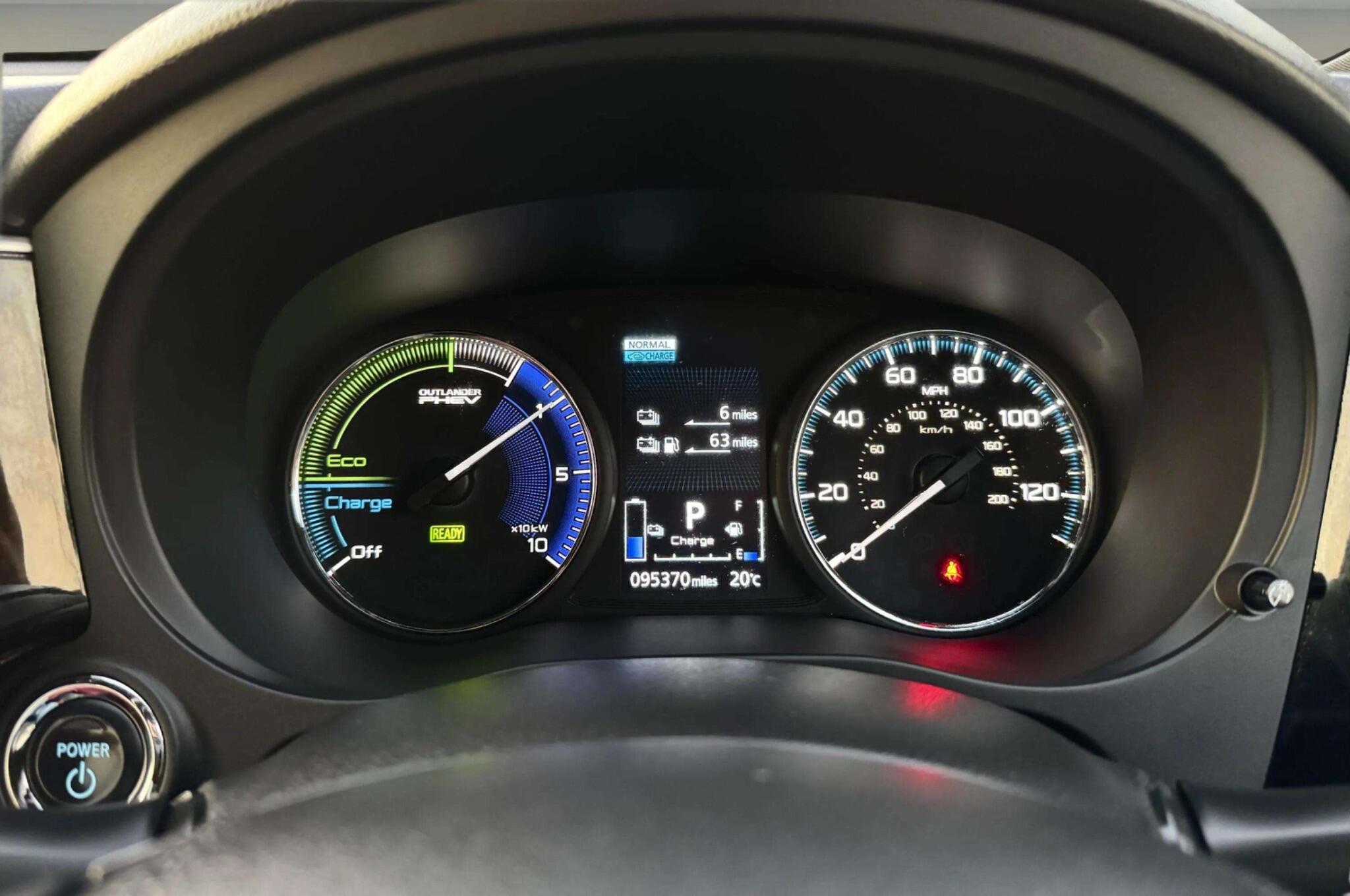 Mitsubishi Outlander view 6