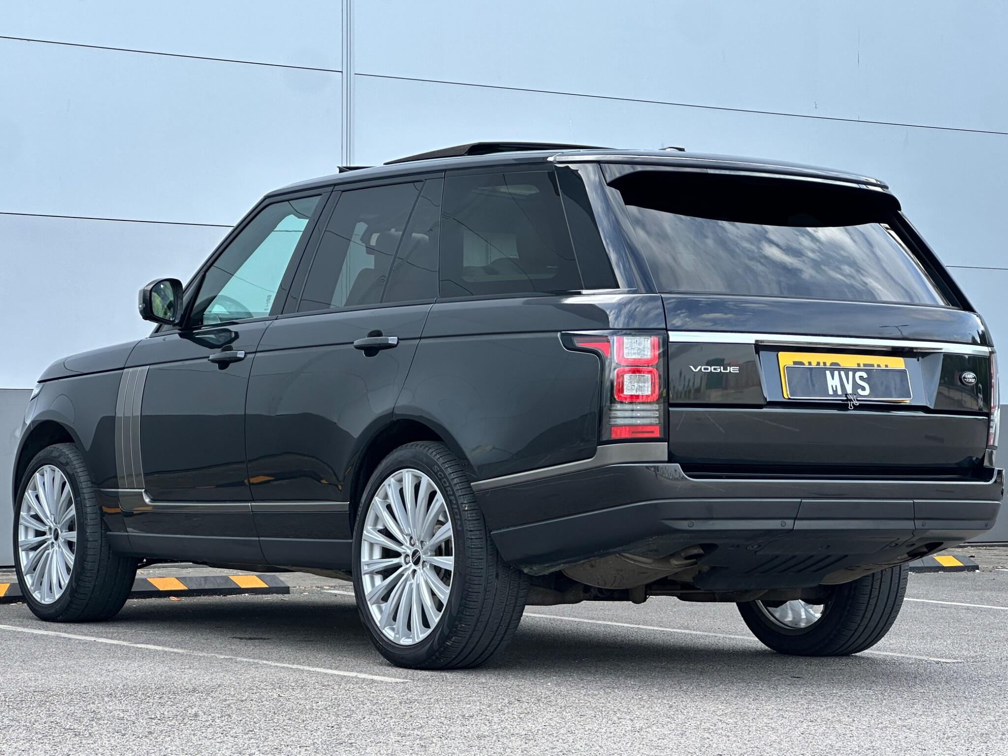 Land Rover Range Rover view 5