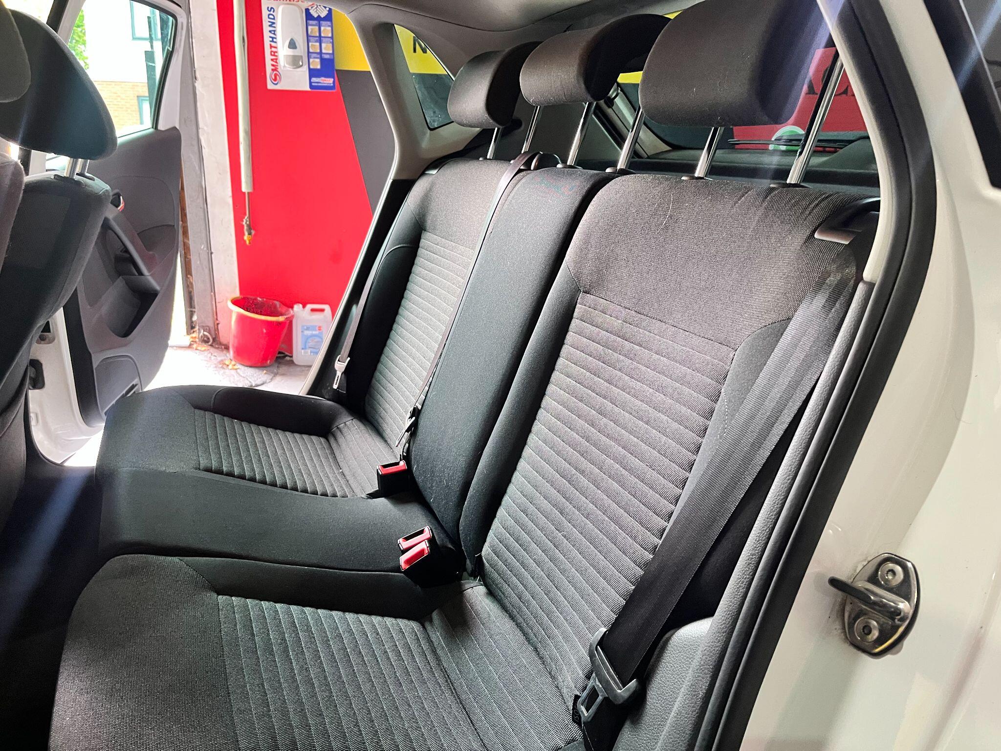 Volkswagen Polo view 25
