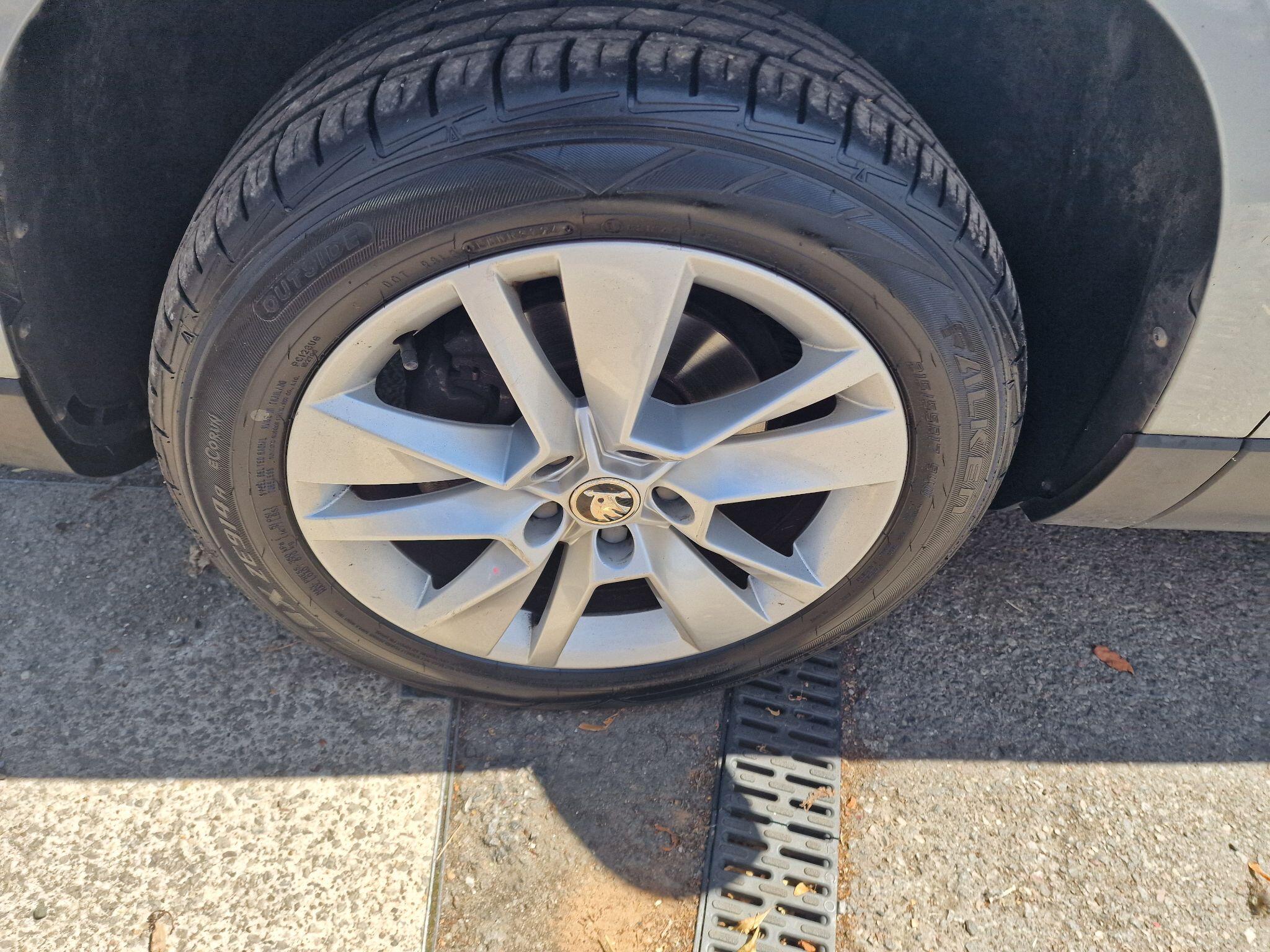 Skoda Karoq view 43