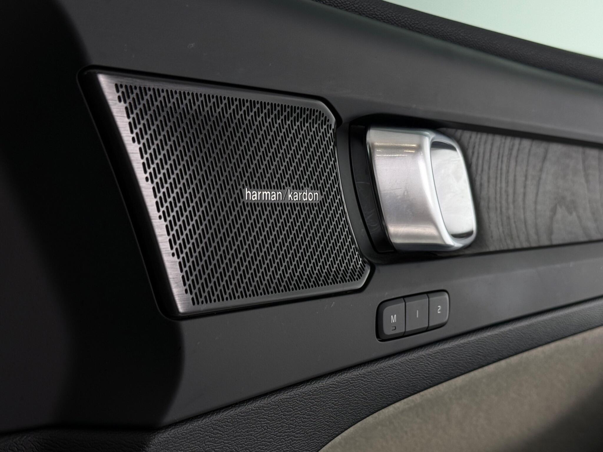Volvo XC40 view 24