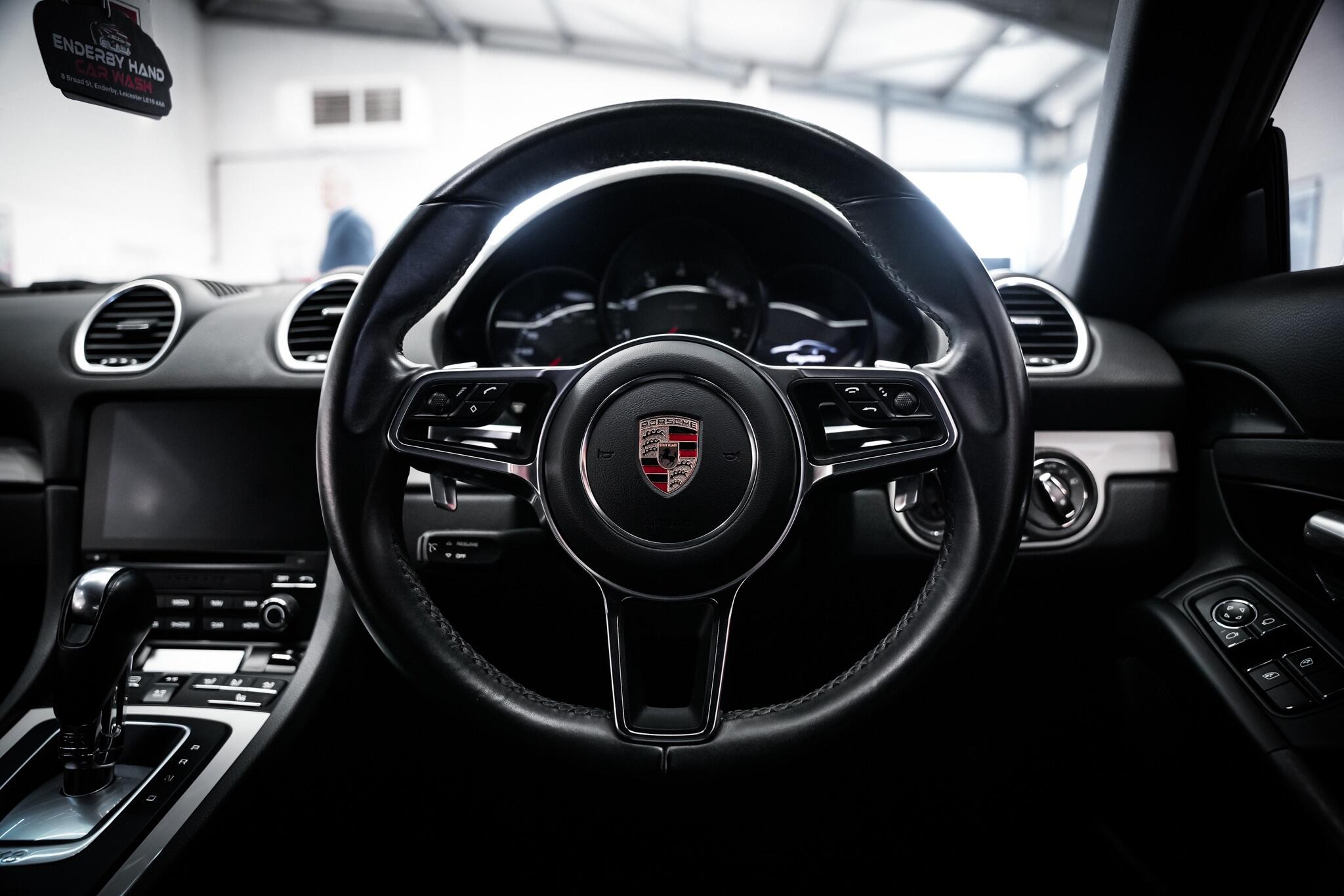 Porsche Cayman view 19