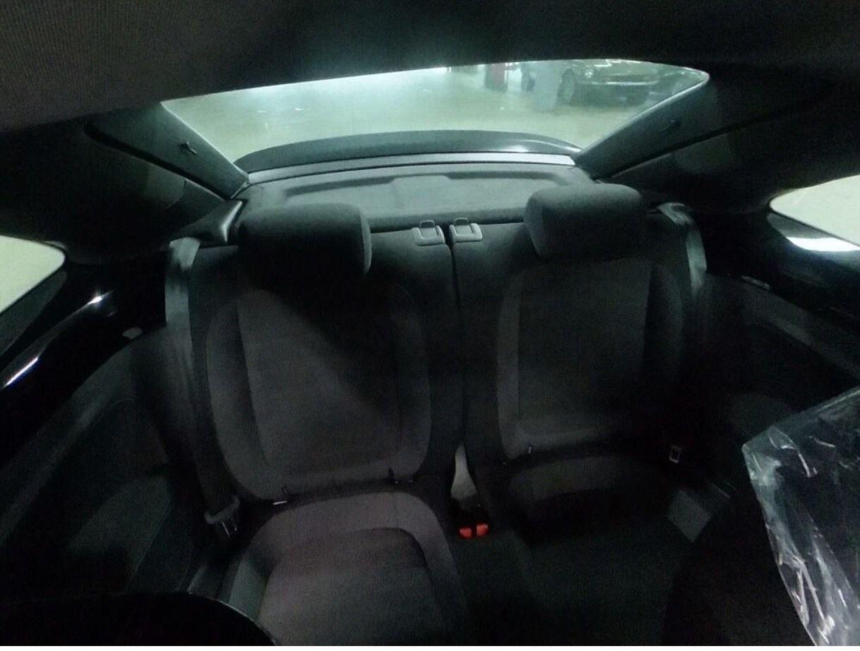 Volkswagen Beetle view 6