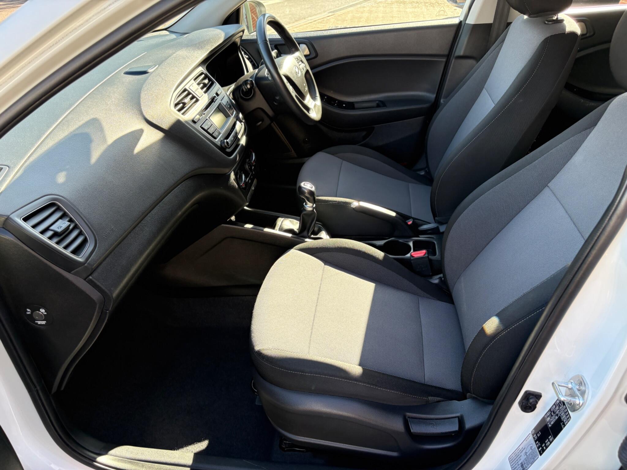 Hyundai i20 view 19