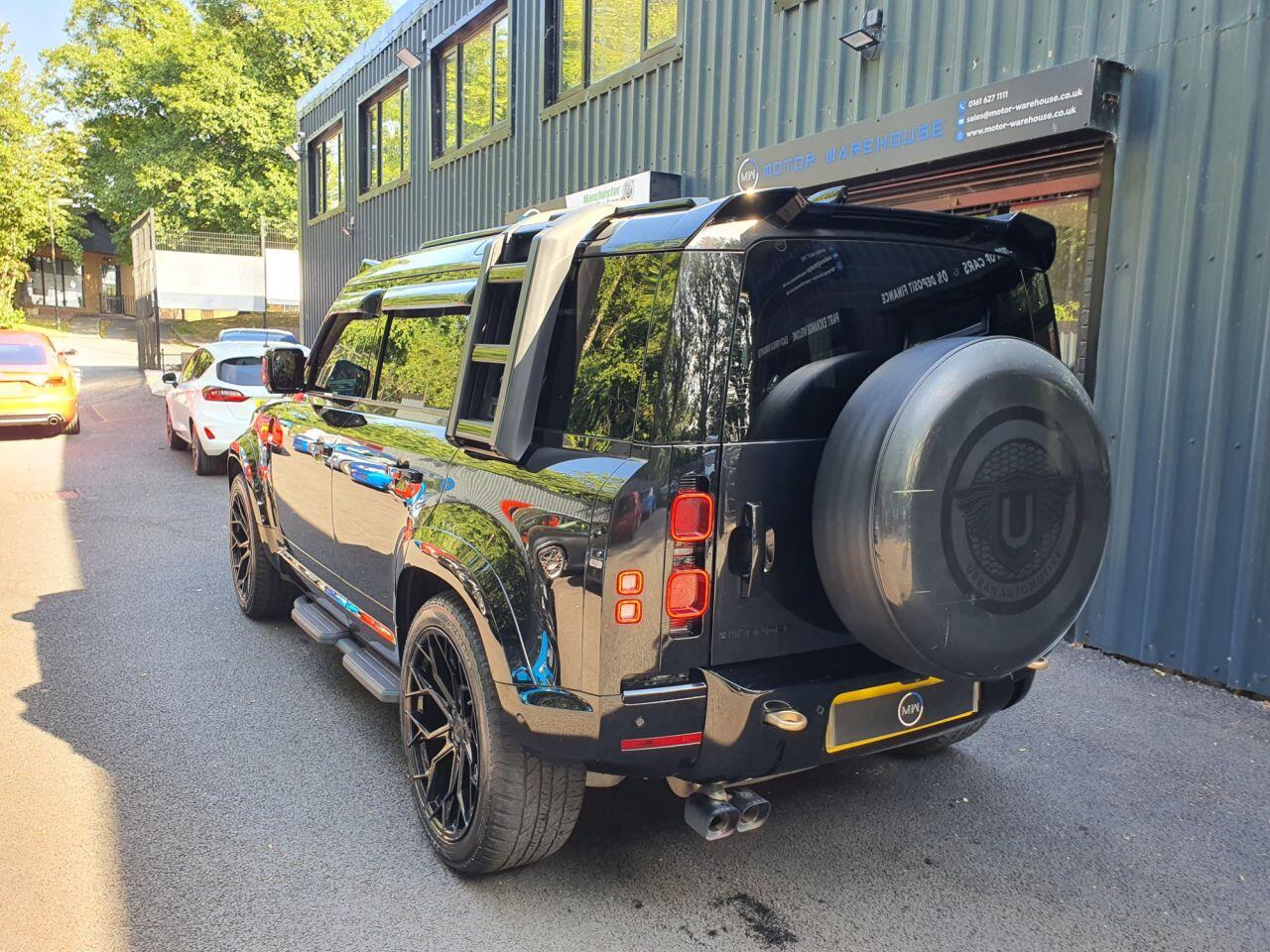 Land Rover Defender 110 view 5