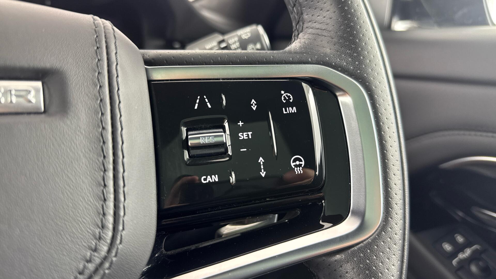 Land Rover Range Rover Evoque view 22